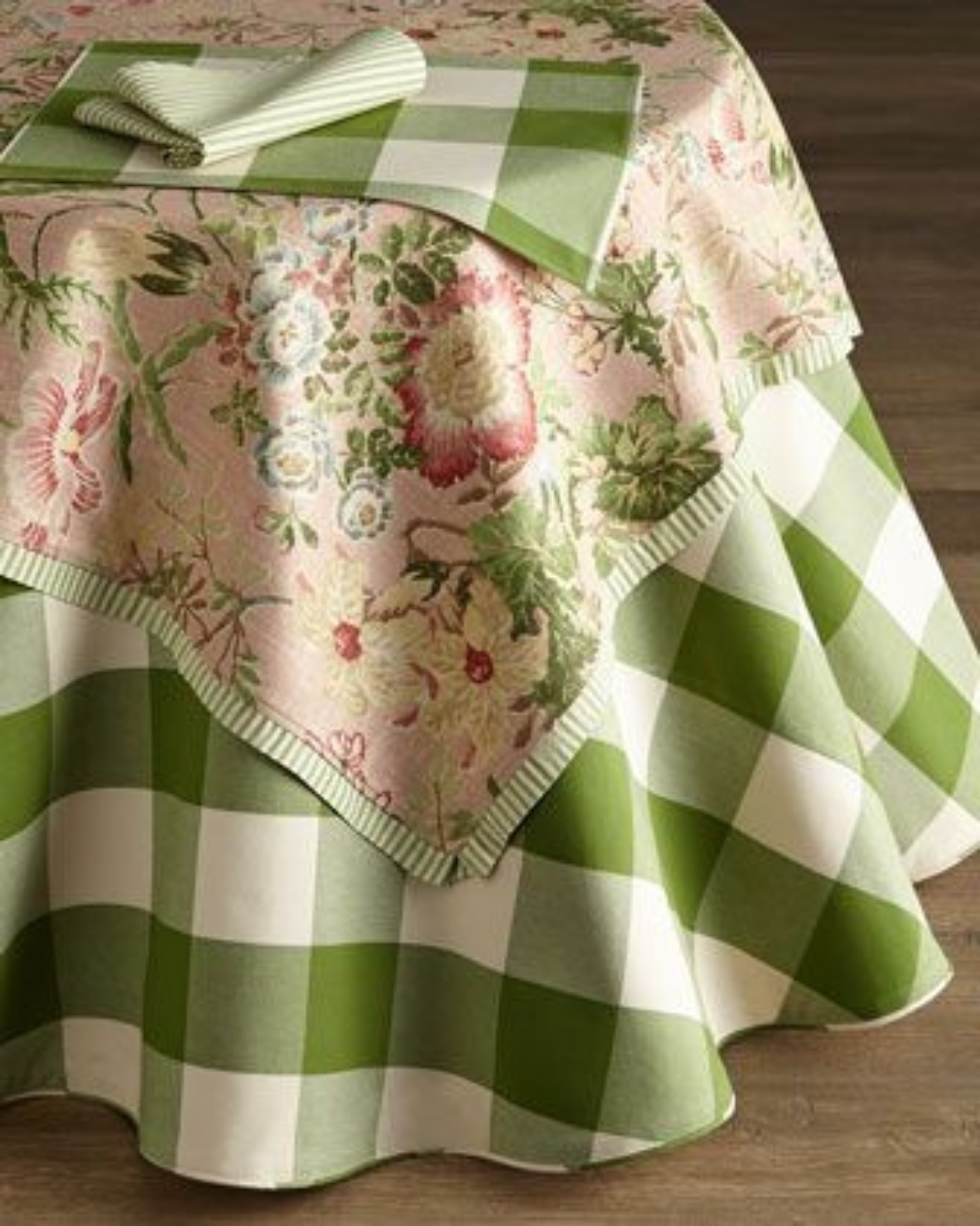 Green Stylish Table Cloth ANGIE HOMES