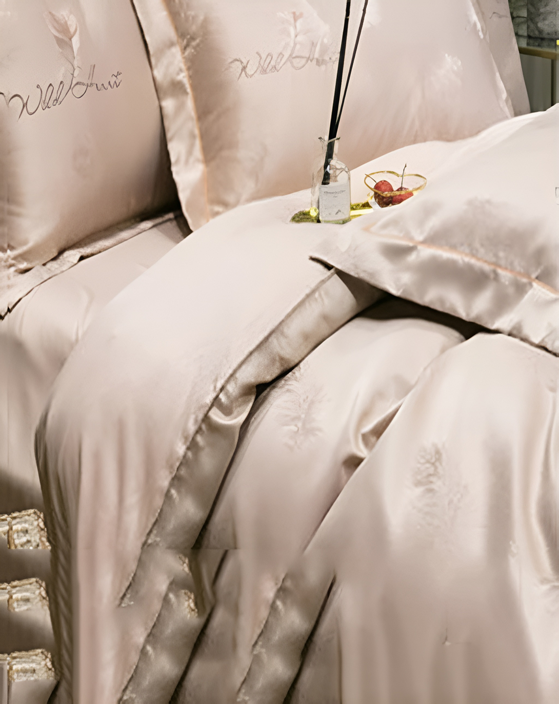 Albertus Grey Bedsheet Set