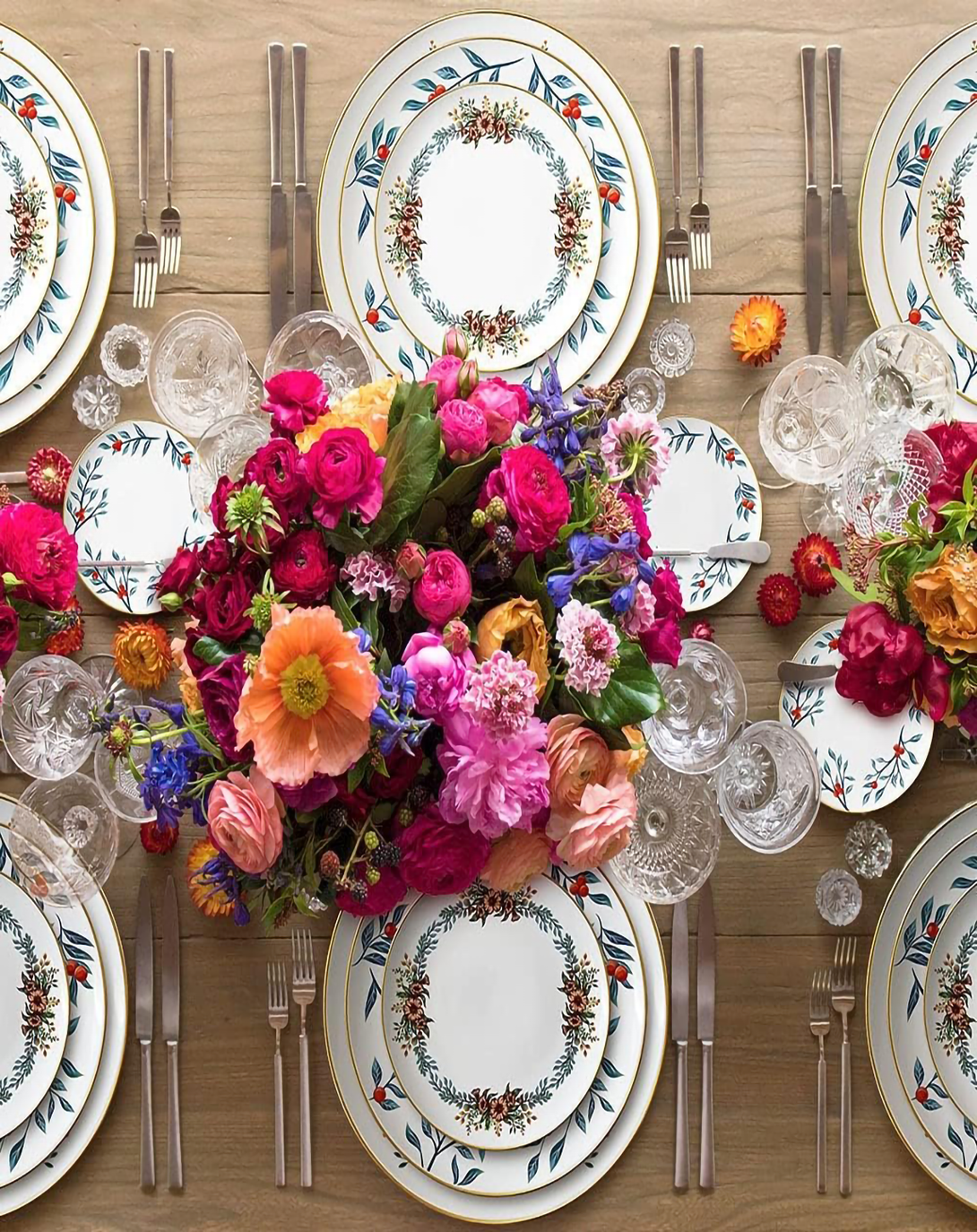 Ame White and Blue Classic Plates Set