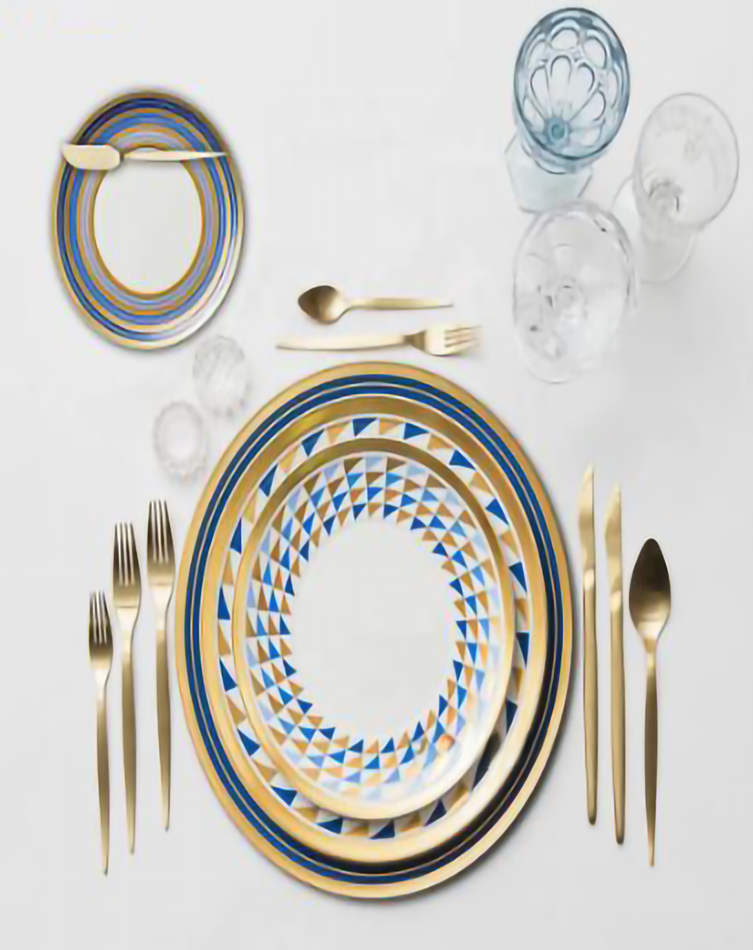 Apsel Blue and Gold Plates Set