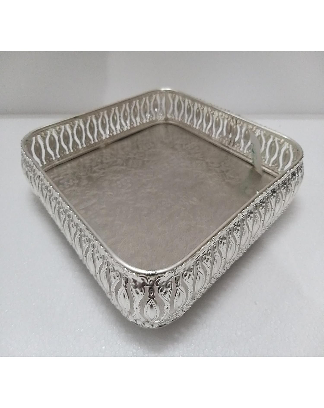 Arisu Classic Silver Plated Tray