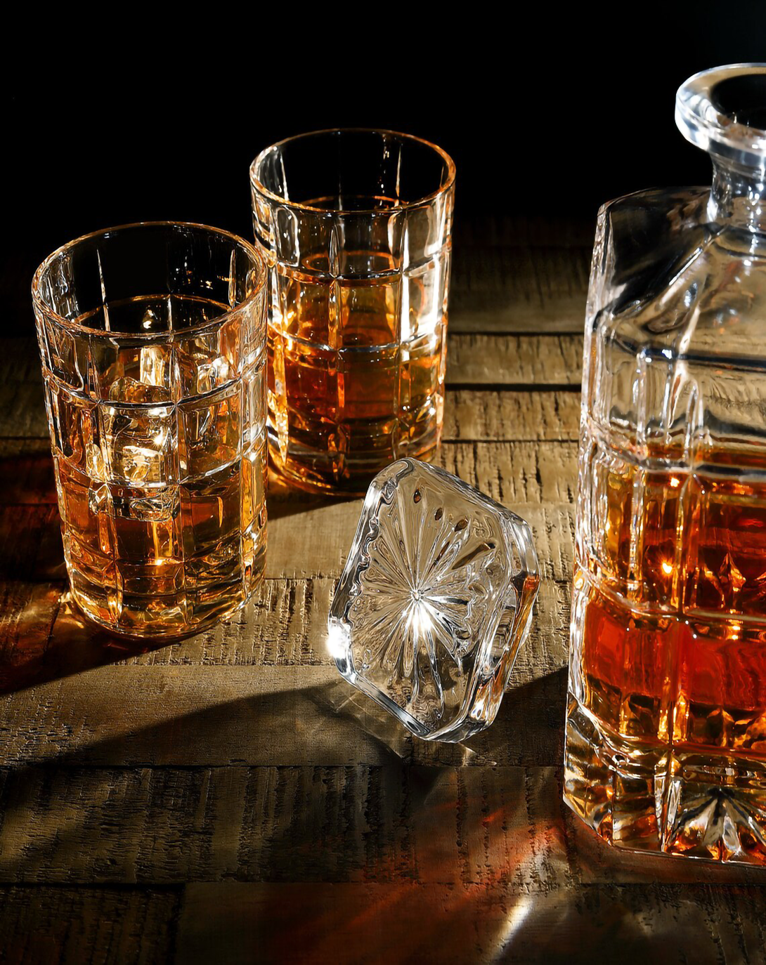 Best Cube Whiskey Glasses Set with Decanter