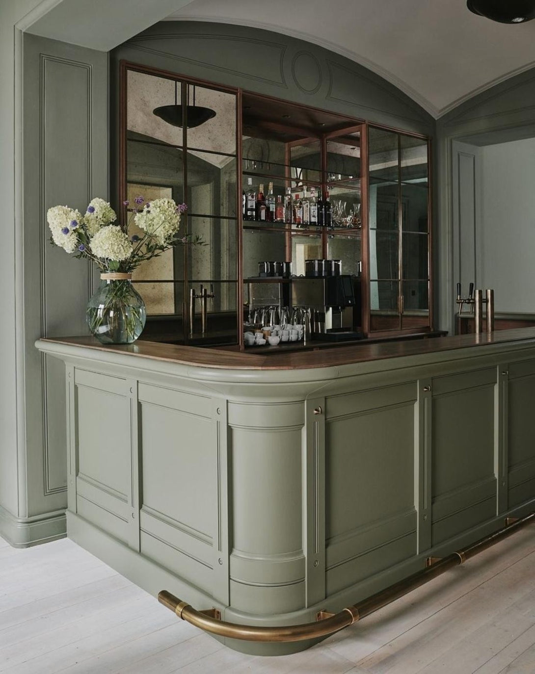 Bistro Vibe Mini Bar Counter