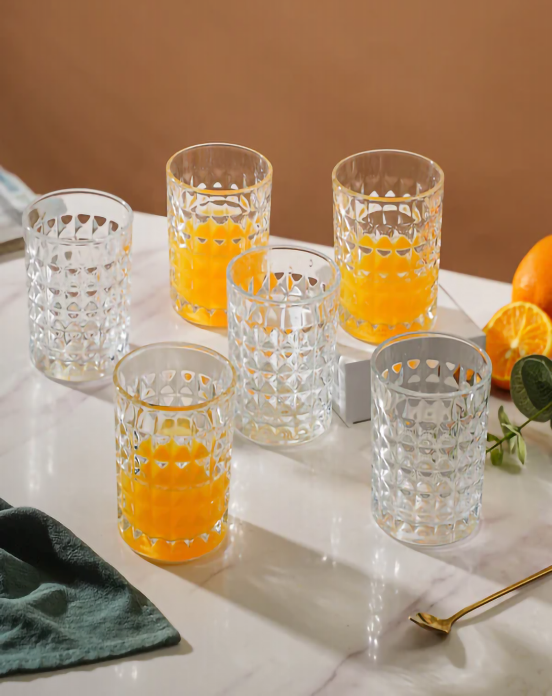 CATCHY WHISKEY GLASSES