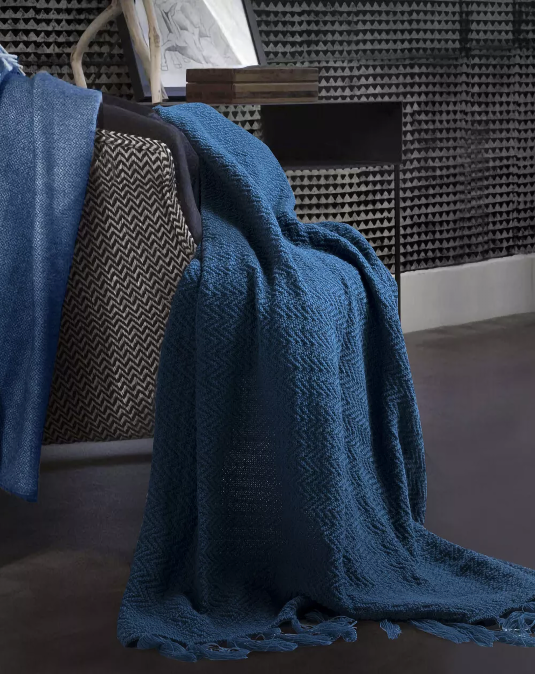 CRANE LUXURY GREY THROW AND BLANKET