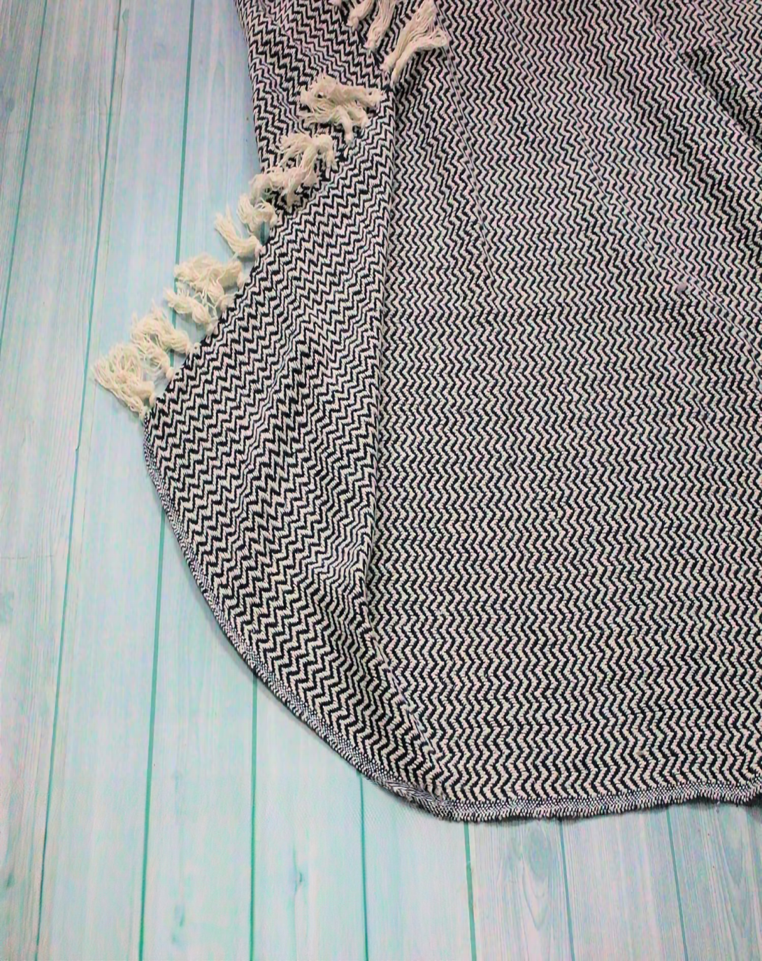 Dulcie Beautiful Light Grey Throw & Blanket