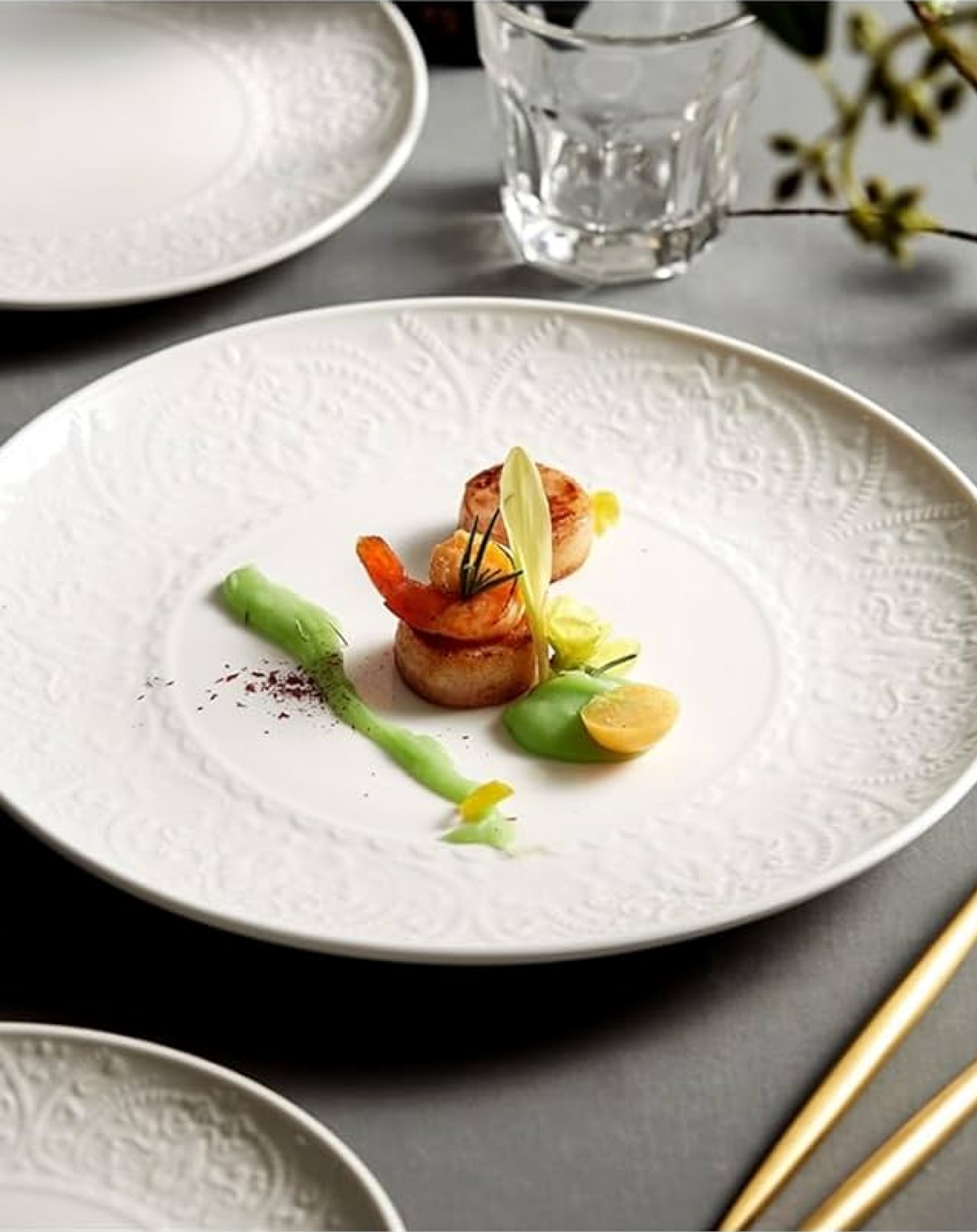 3. Luxe Formal Dinnerware plates ANGIE HOMES