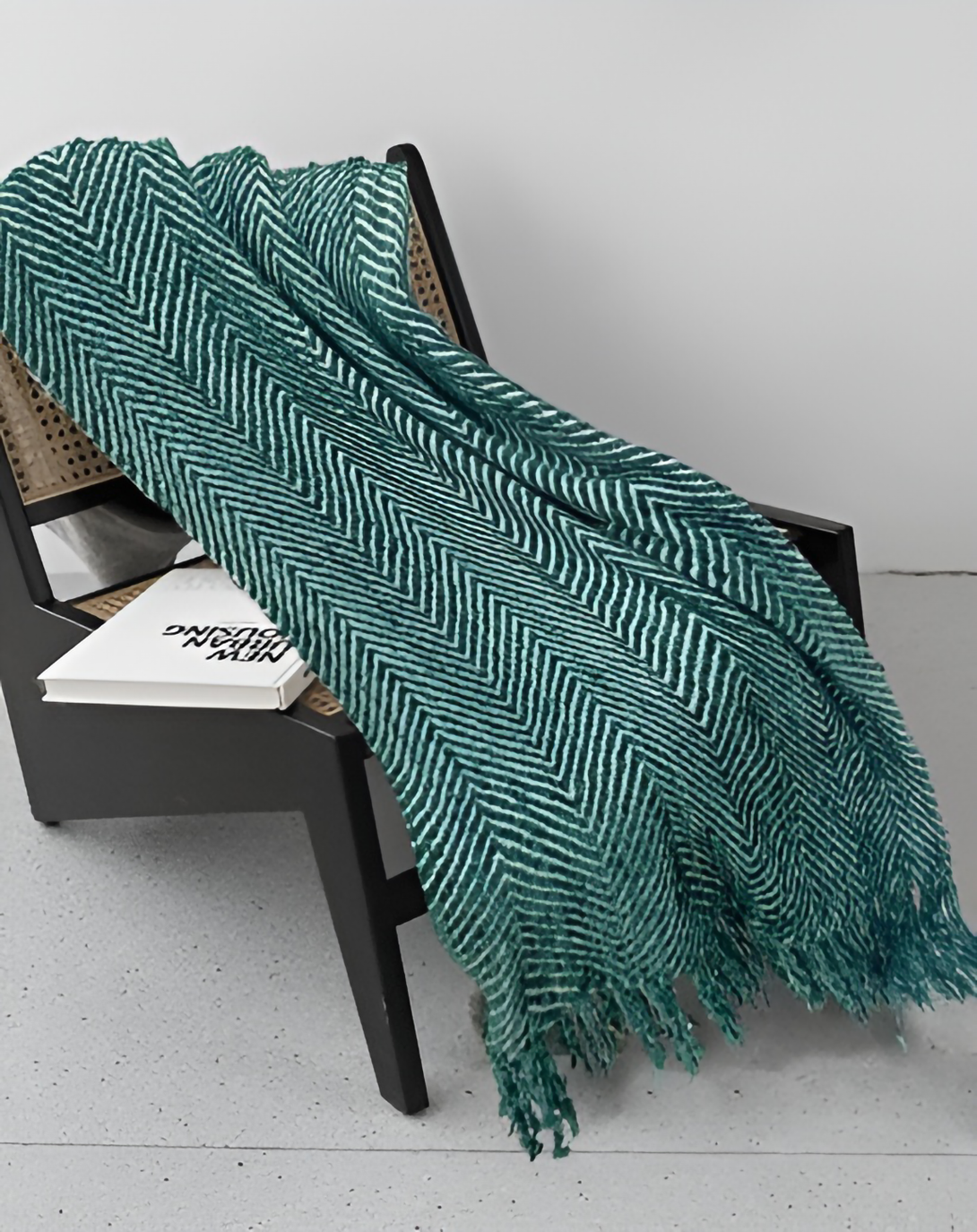 Gable White Throw & Blanket