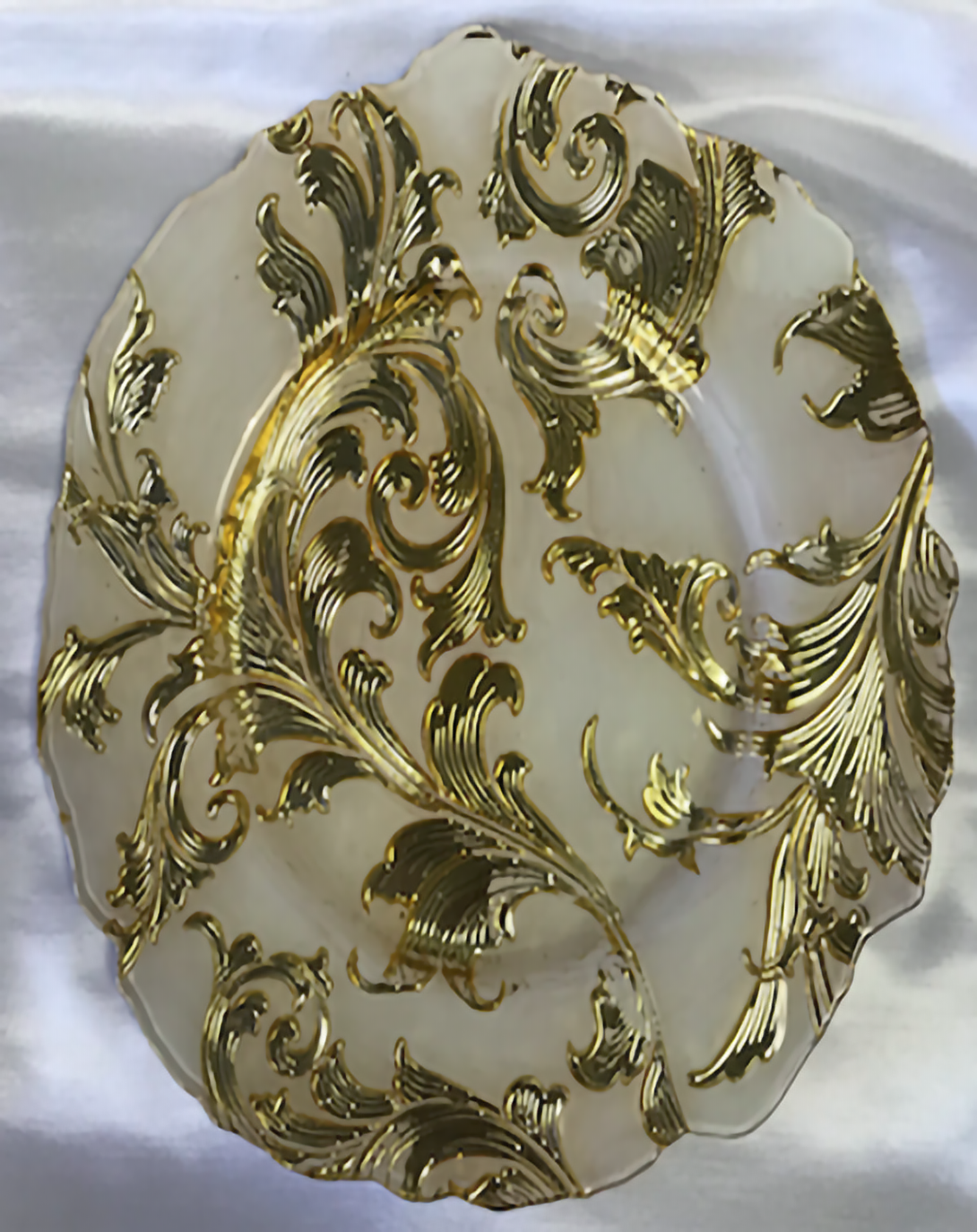 Haley White and Gold Classic Plates Set ANGIE HOMES