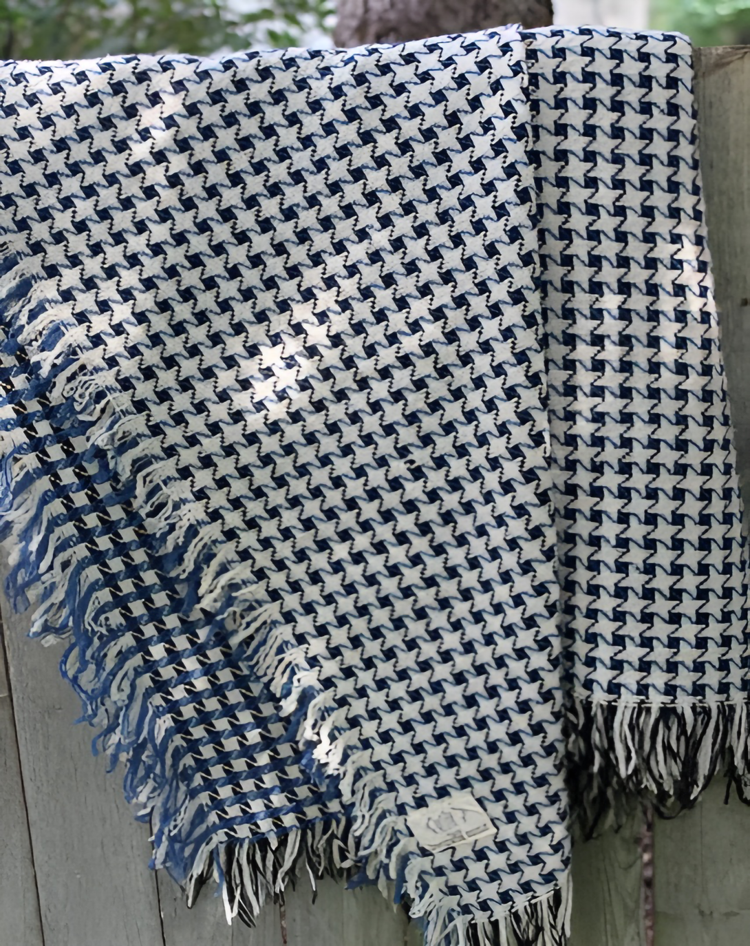 Lilo Luxury Dark Grey Throw & Blanket