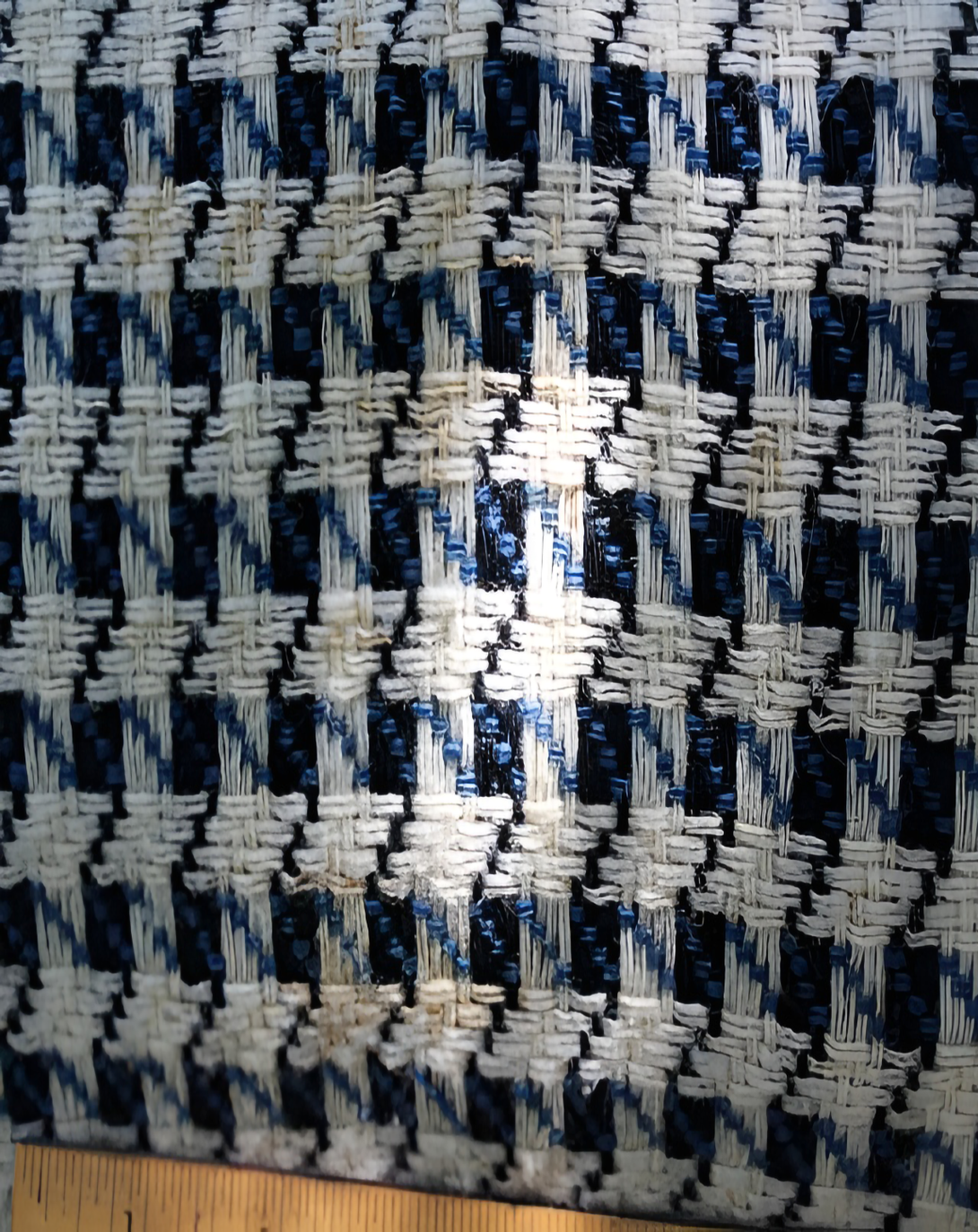 Lilo Luxury Dark Grey Throw & Blanket