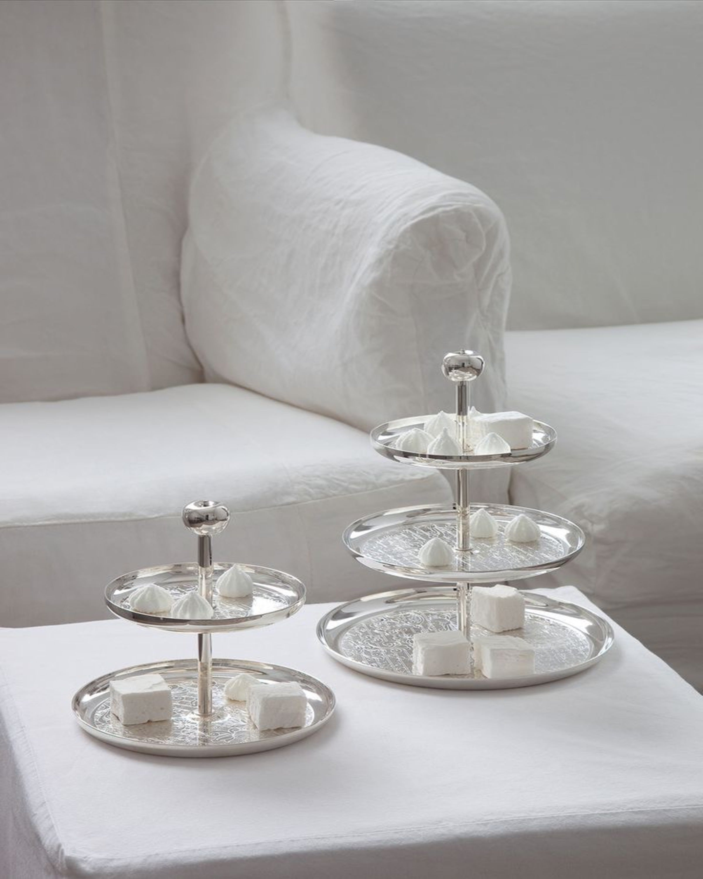 Luxe Fusion Silver Cake Tray ANGIE HOMES