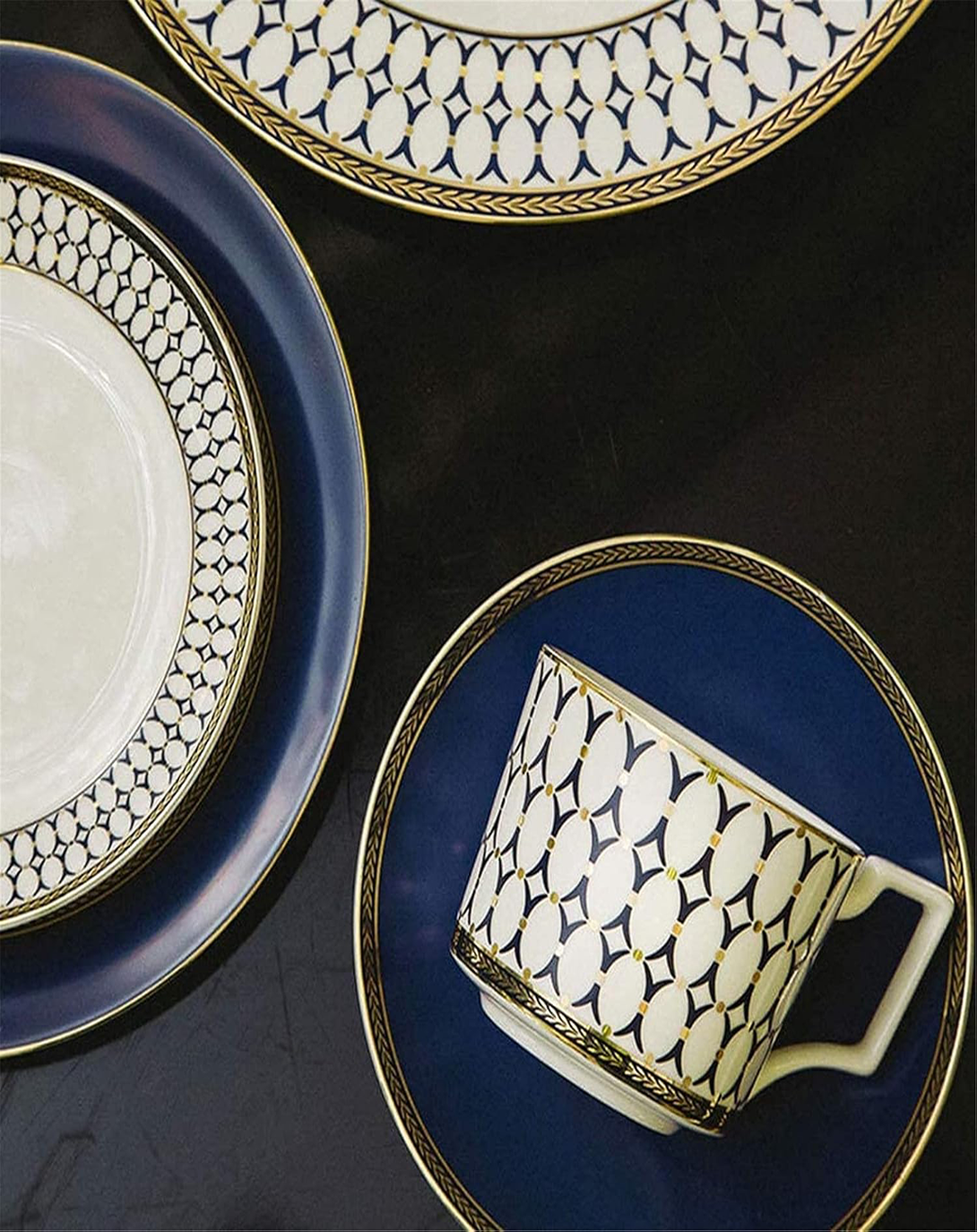 Luxury Swirl Plates Set