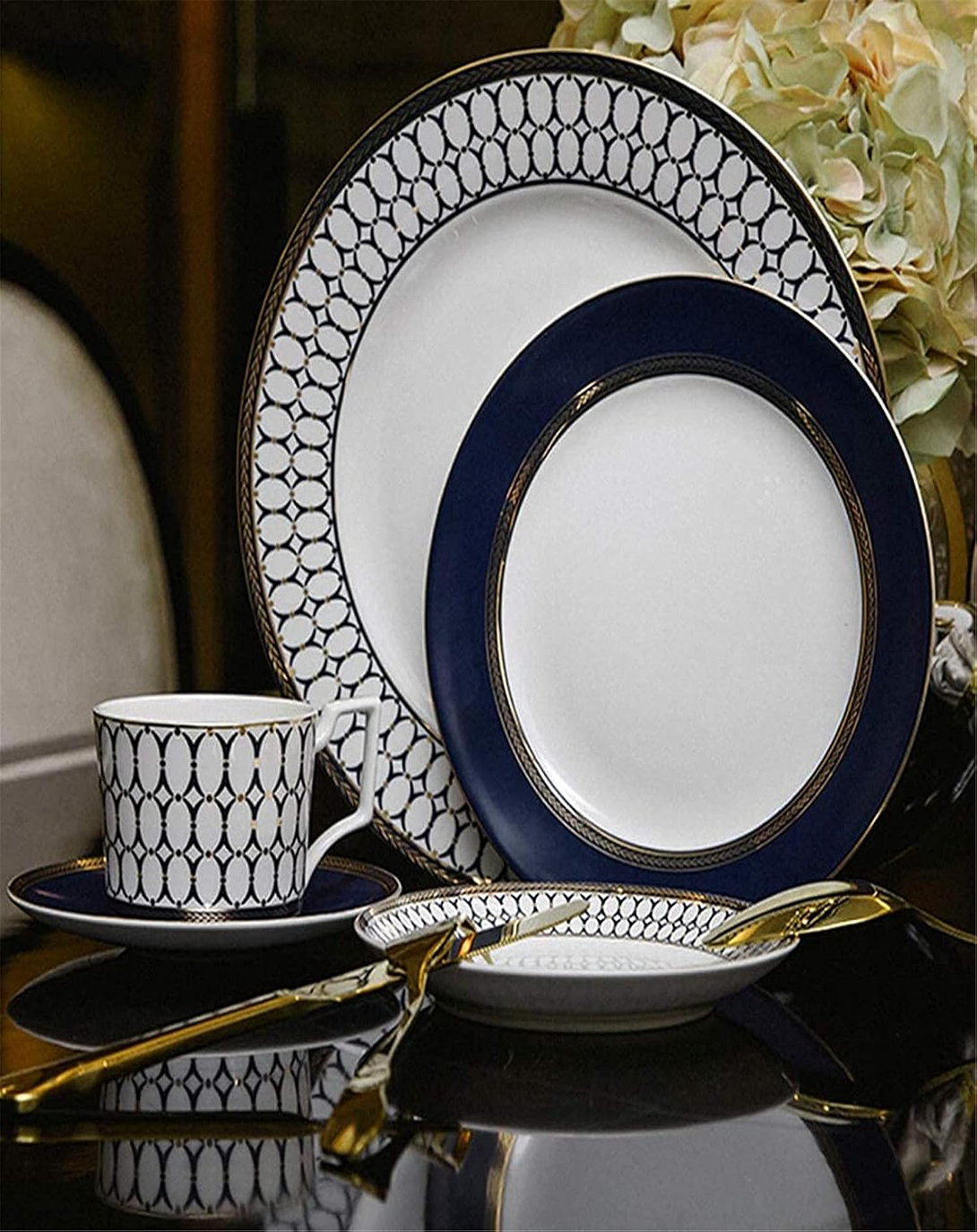 Luxury Swirl Plates Set