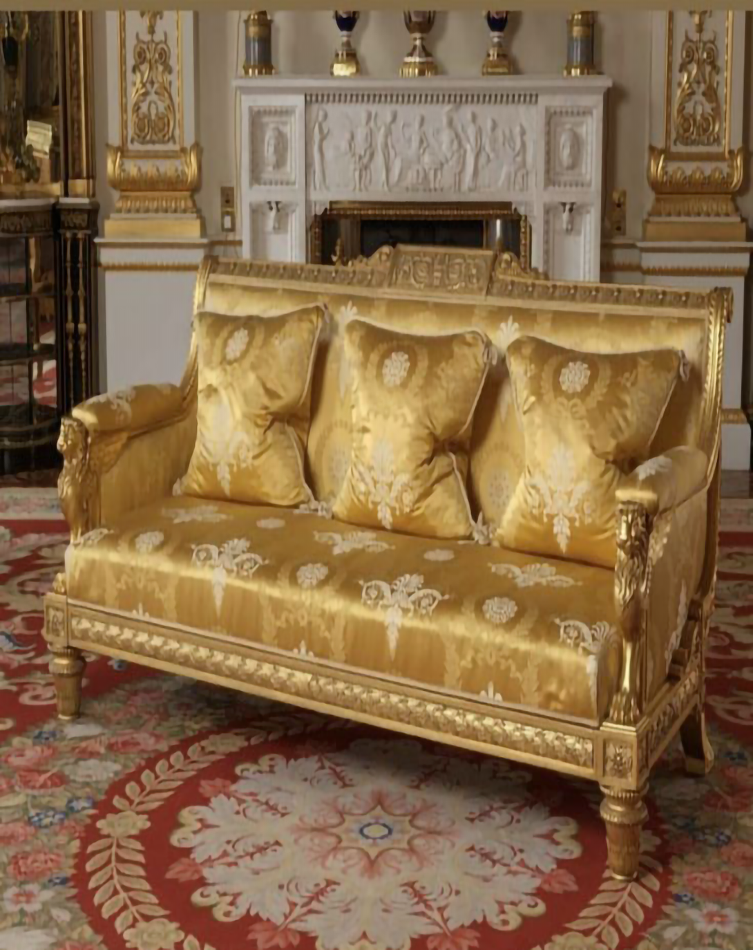 MANGOVE GOLDEN CLASSIC SOFA