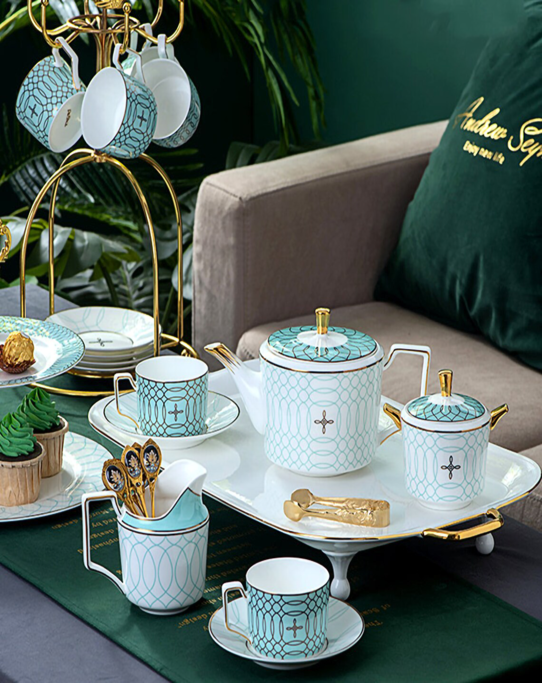 MOSSAVA BLUE AND WHITE TEA SET