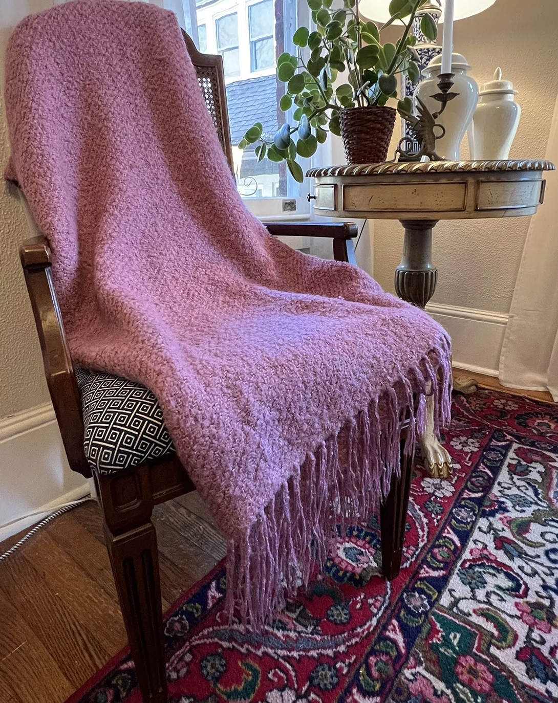 OMRI PINK THROW & BLANKET