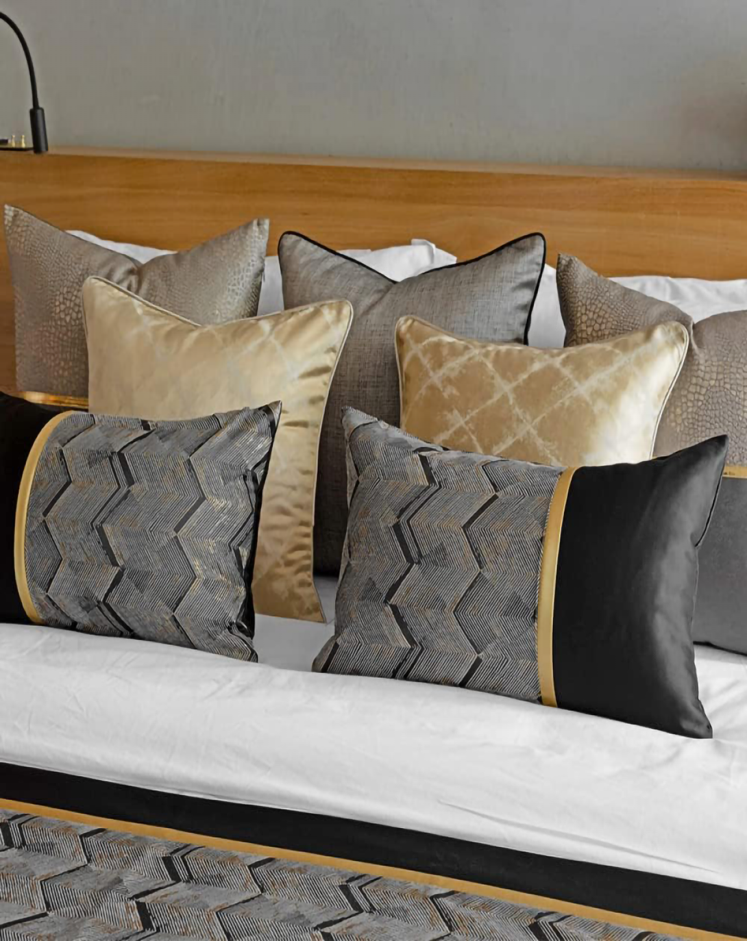 POLKA BED SET (Set of 4)