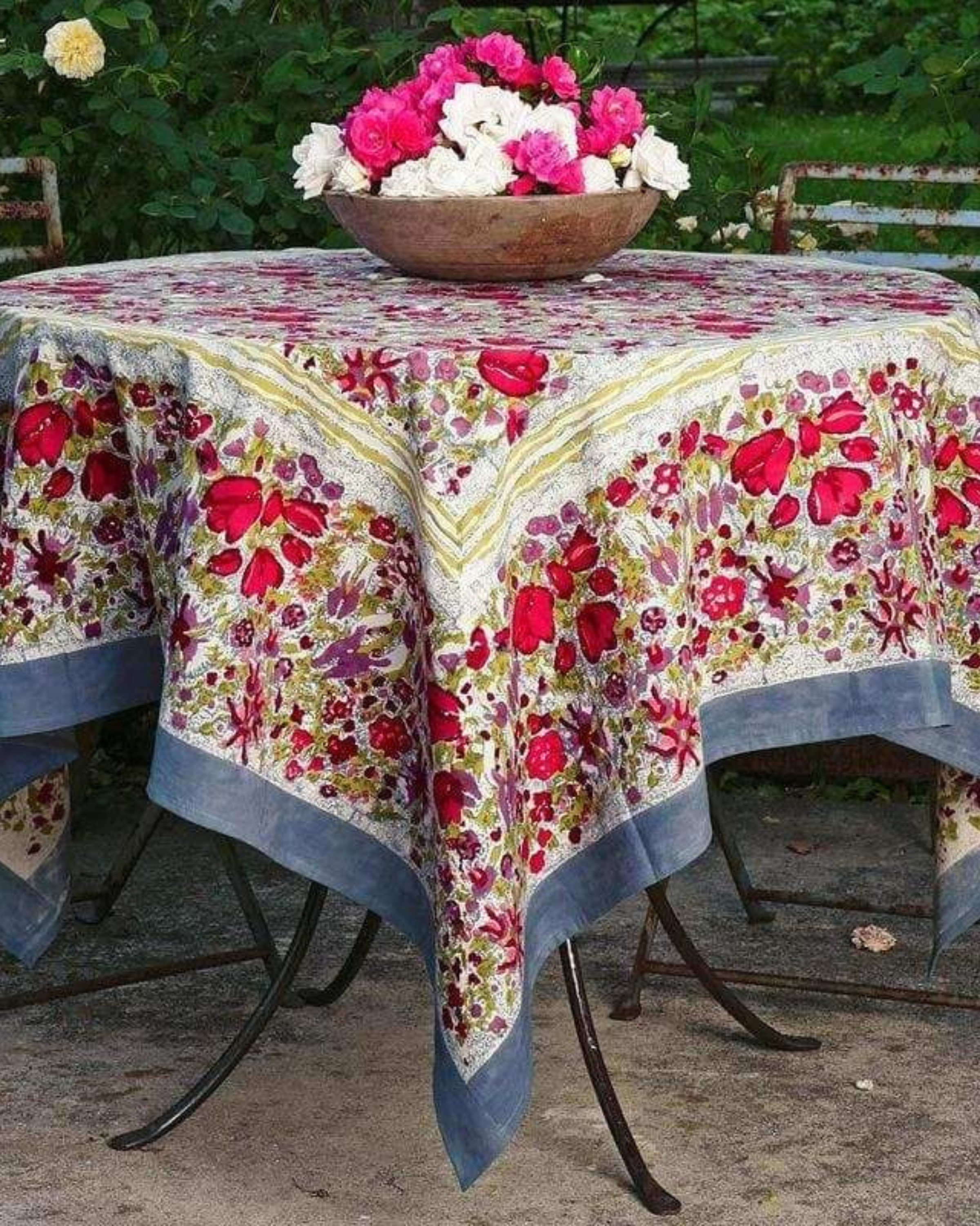 Plain Ease Round Table Cloth ANGIE HOMES