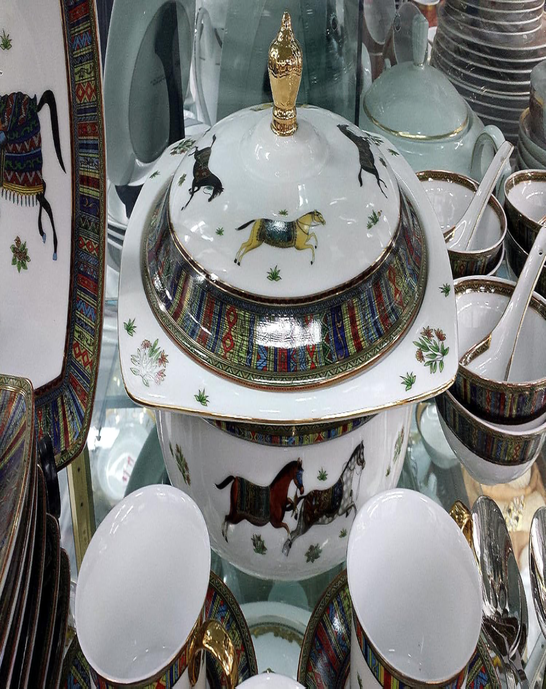 Qbic White Dinner And Tea Set ANGIE HOMES