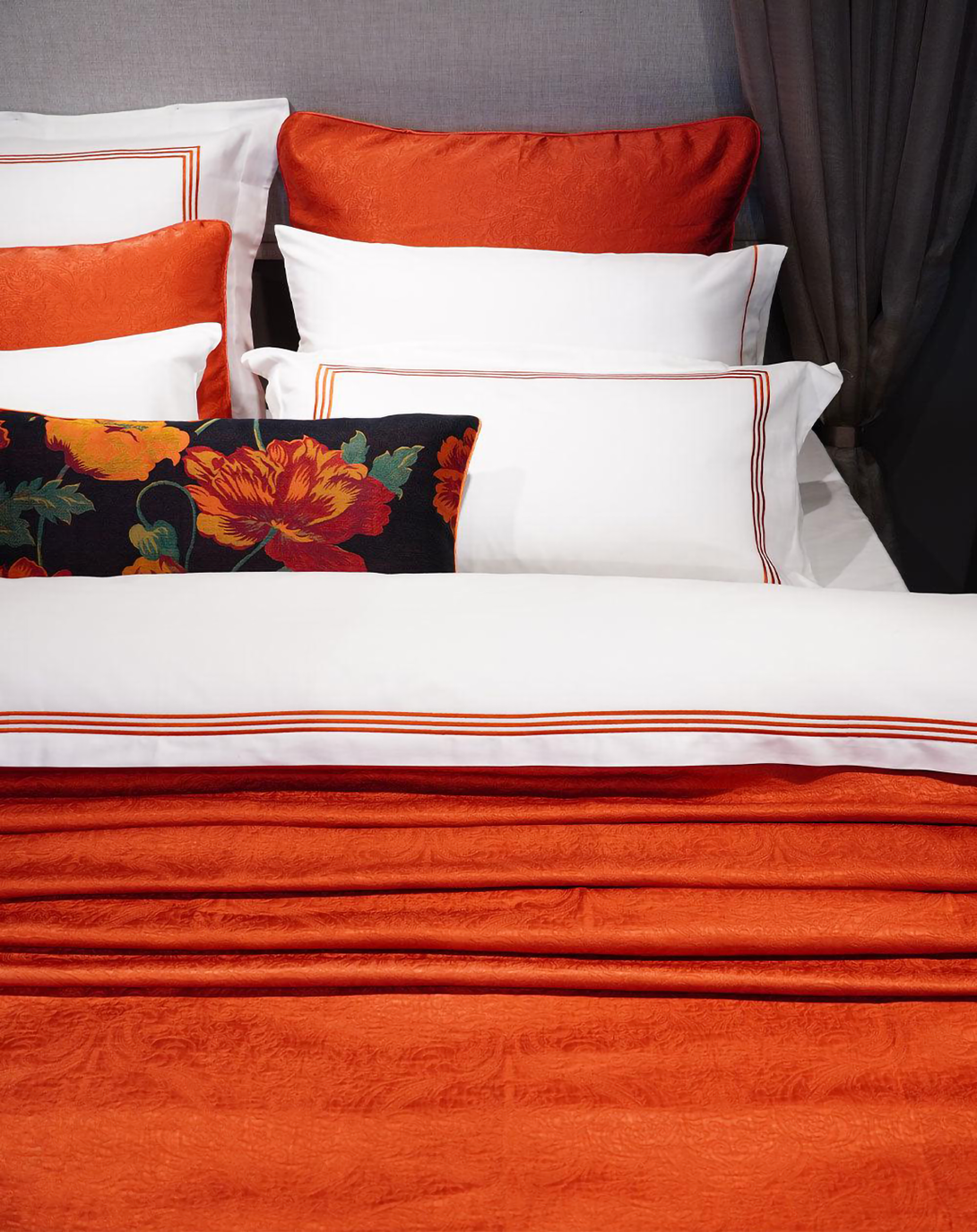 SANTA Bed Set (Set of 4)