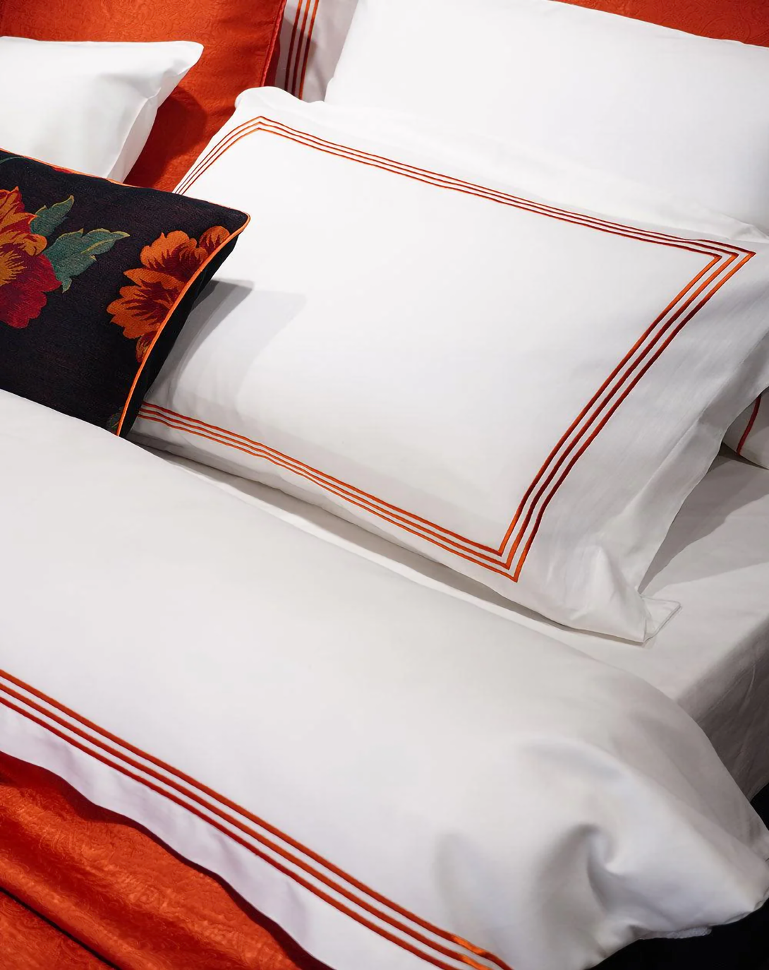 SANTA Bed Set (Set of 4)