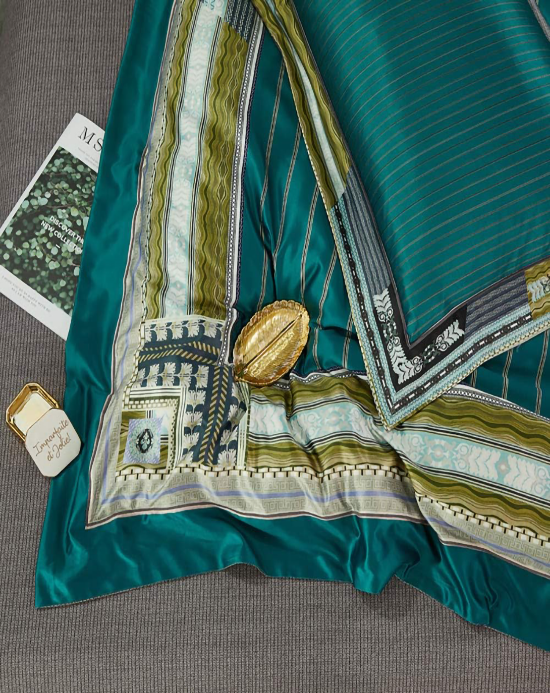 SWAN LINEN BED SETs (SET OF 4)