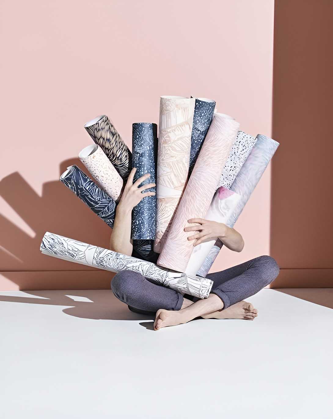 Shia Grey & White Abstract Wallpaper