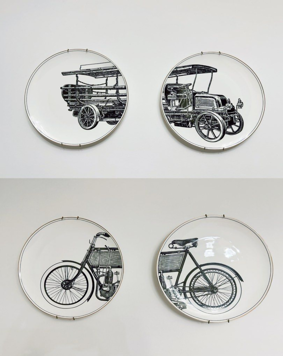 Simon Black and White Plates Set