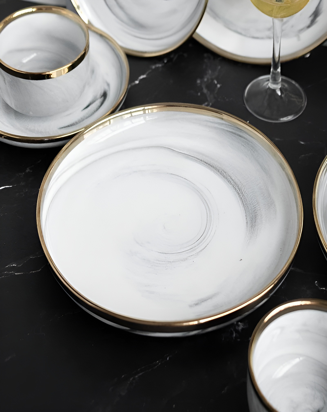 Simsun Porcelain Light Grey Plates Set