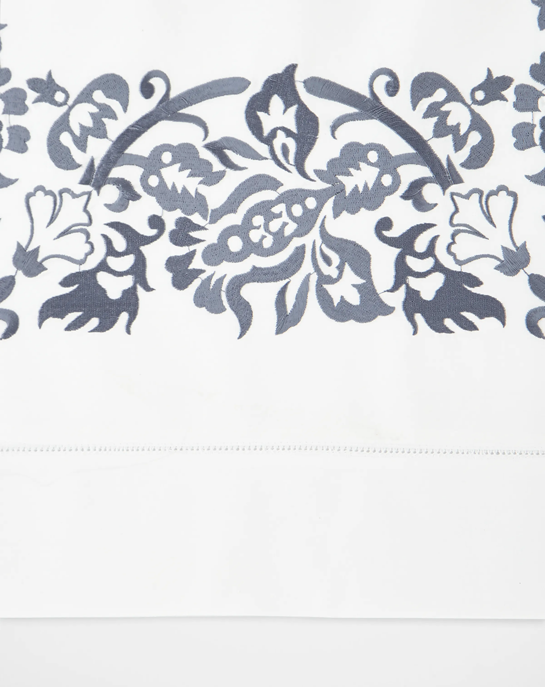 TAO BED SET (SET OF 4)