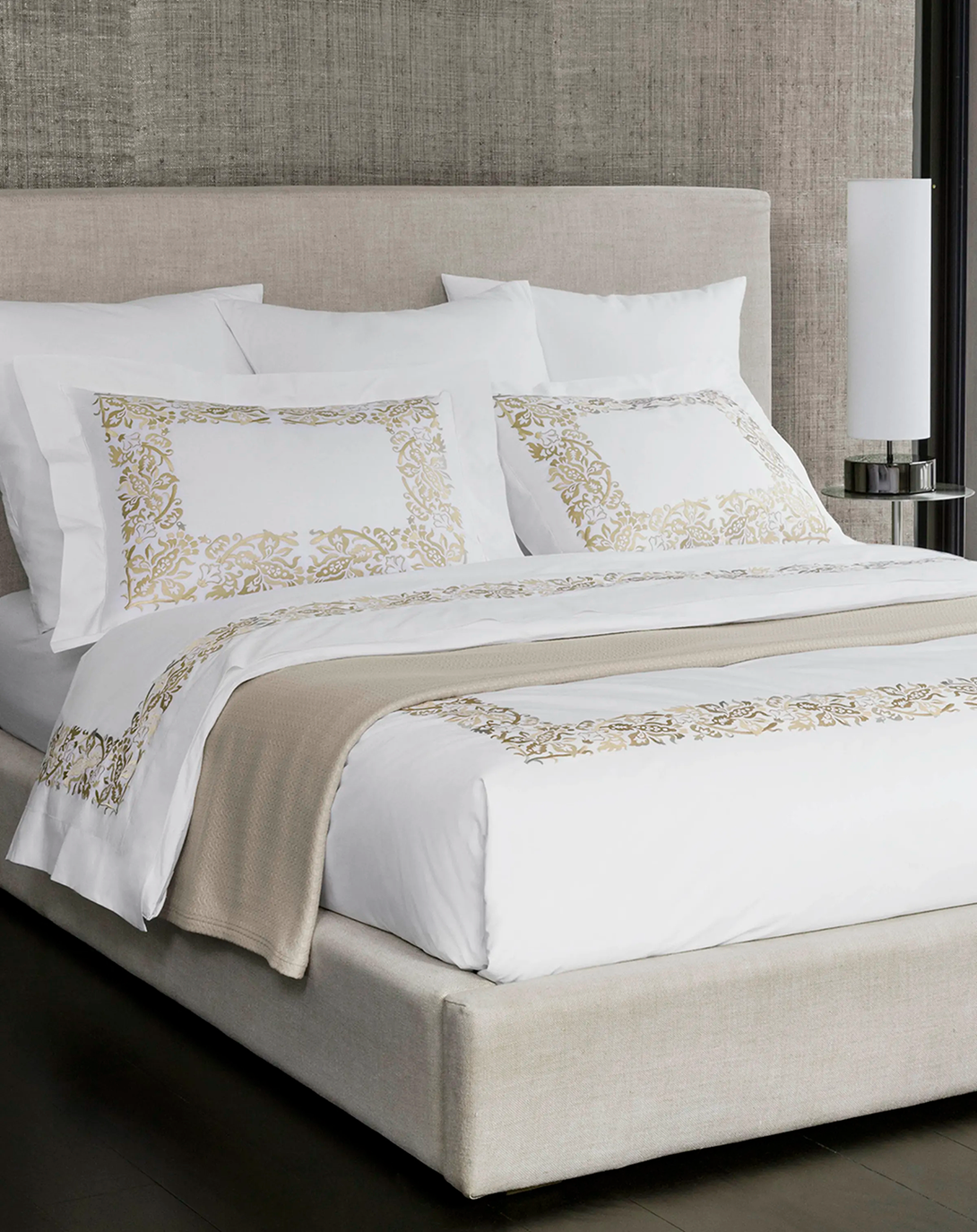 TAO BED SET (SET OF 4)