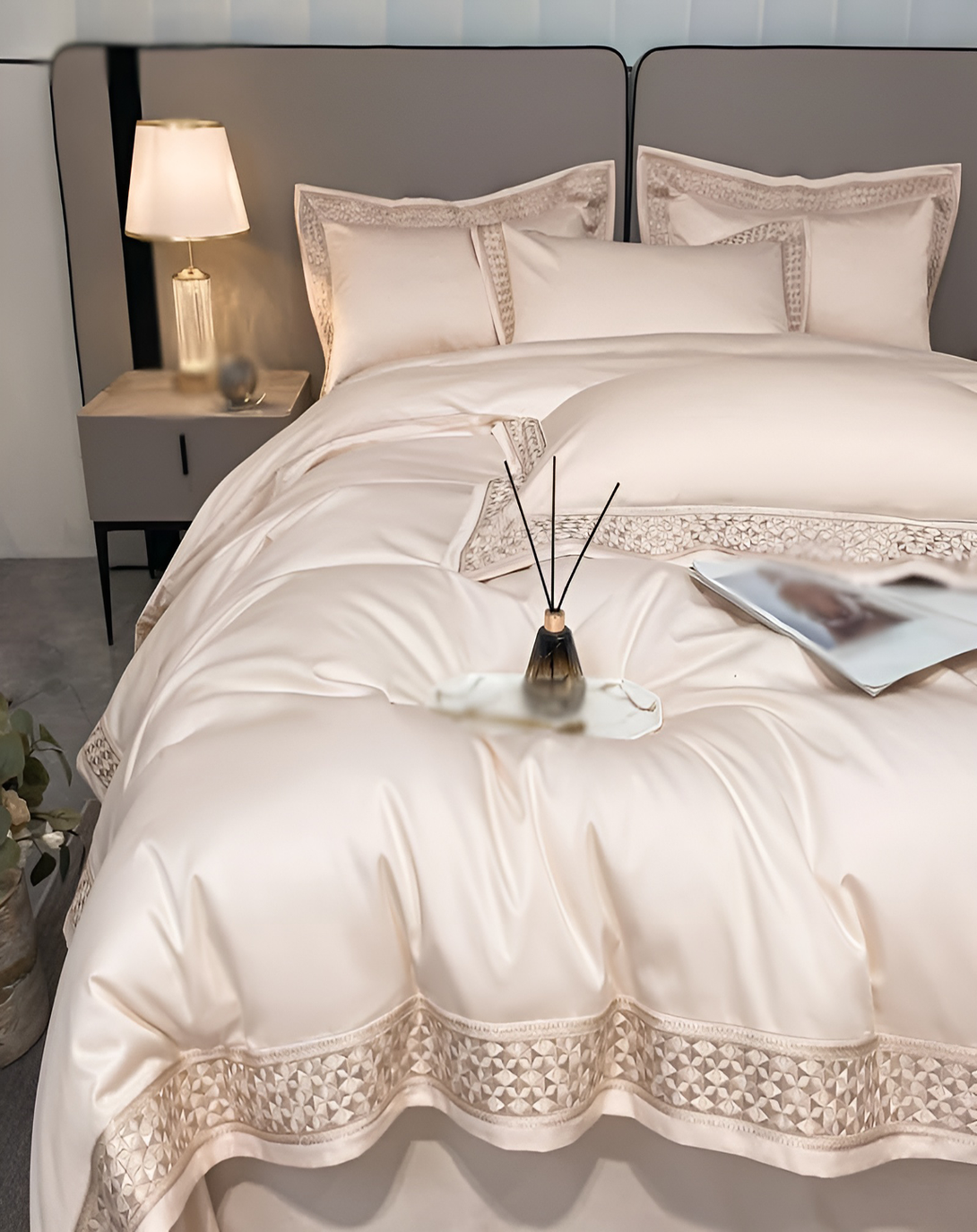 VIOLIN Bed Set (Set of 4)