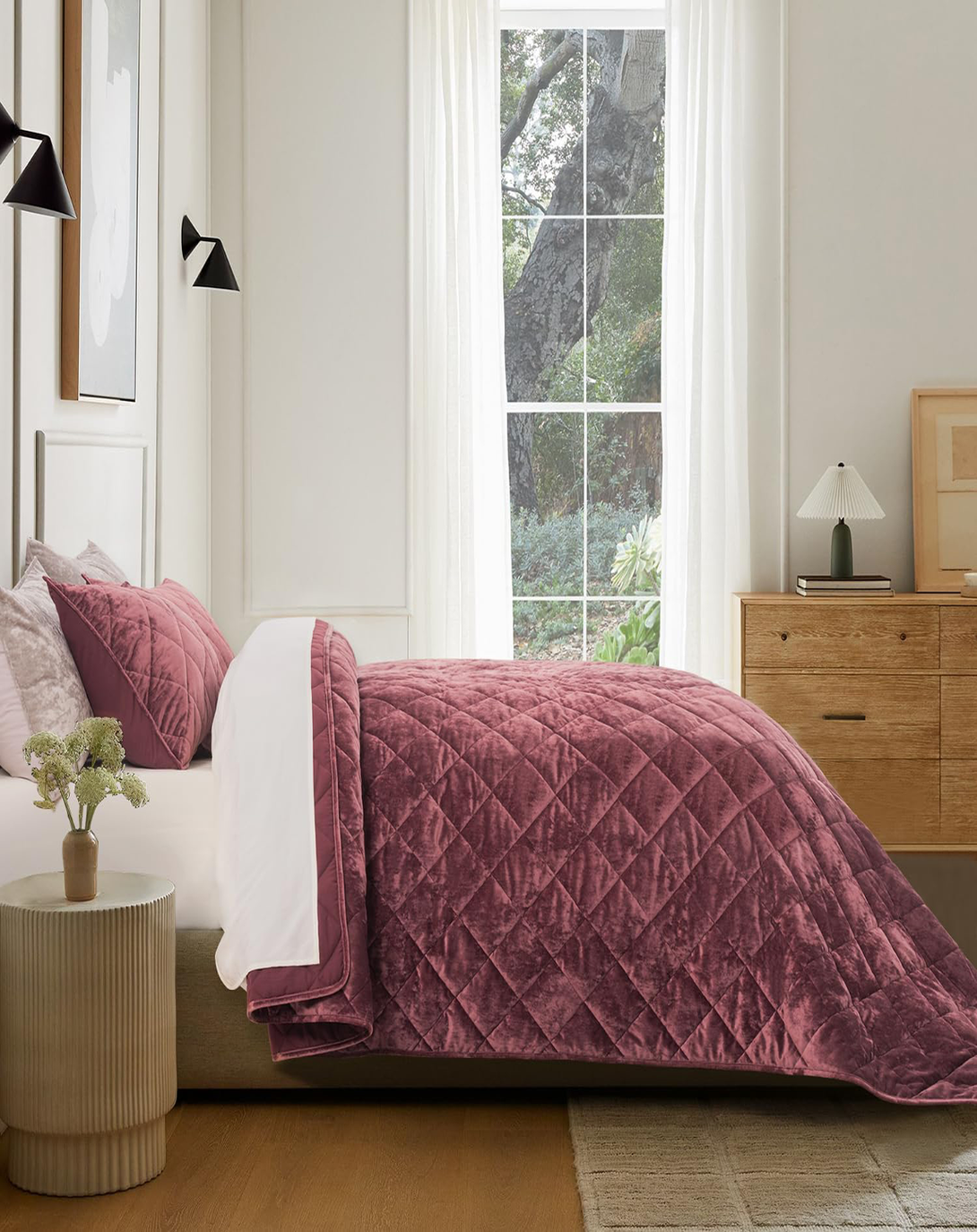 VRAVMO Bed (Set of 4)