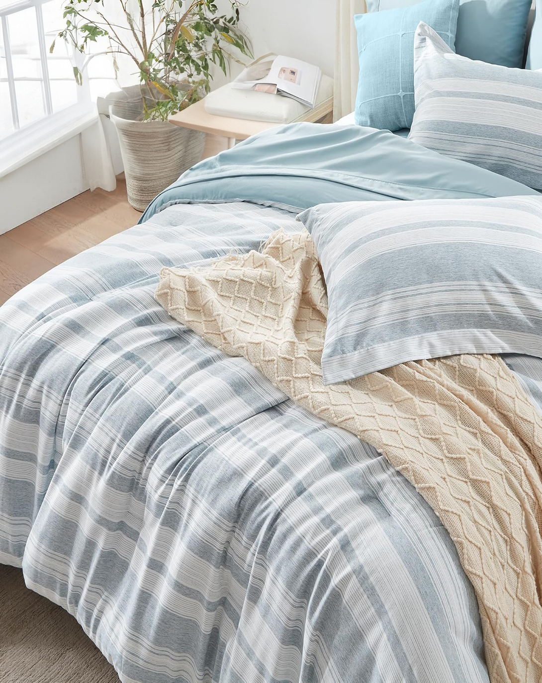 Vanila BedSet(Set of 4) angie kripalani design