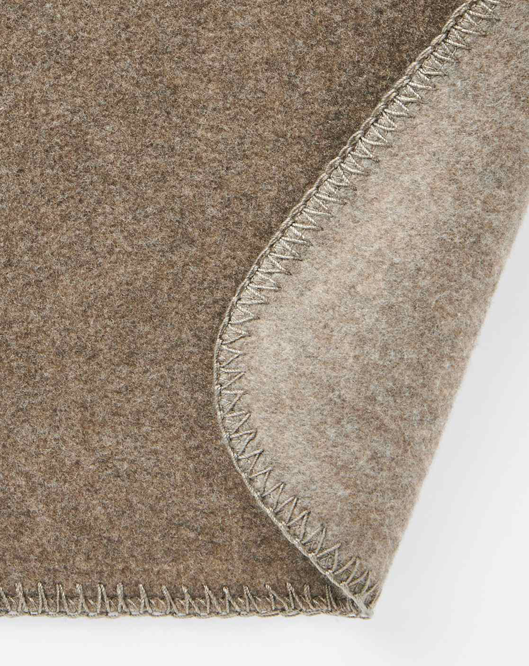 VelvetHaven Luxury Quilts