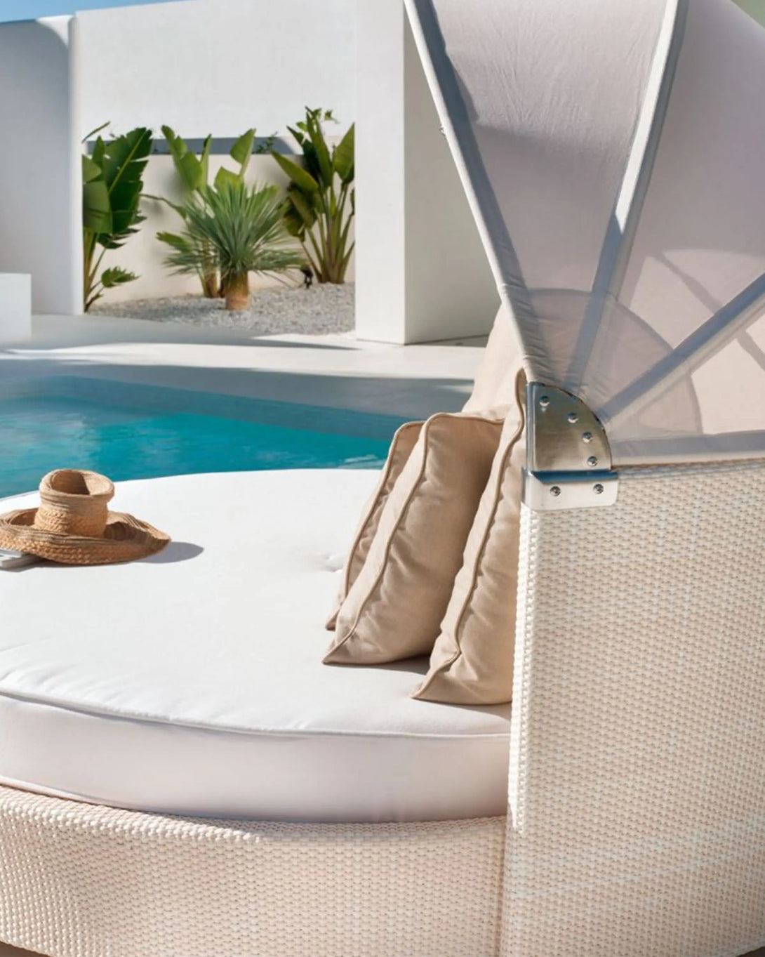 Purchase Outdoor Furniture Online