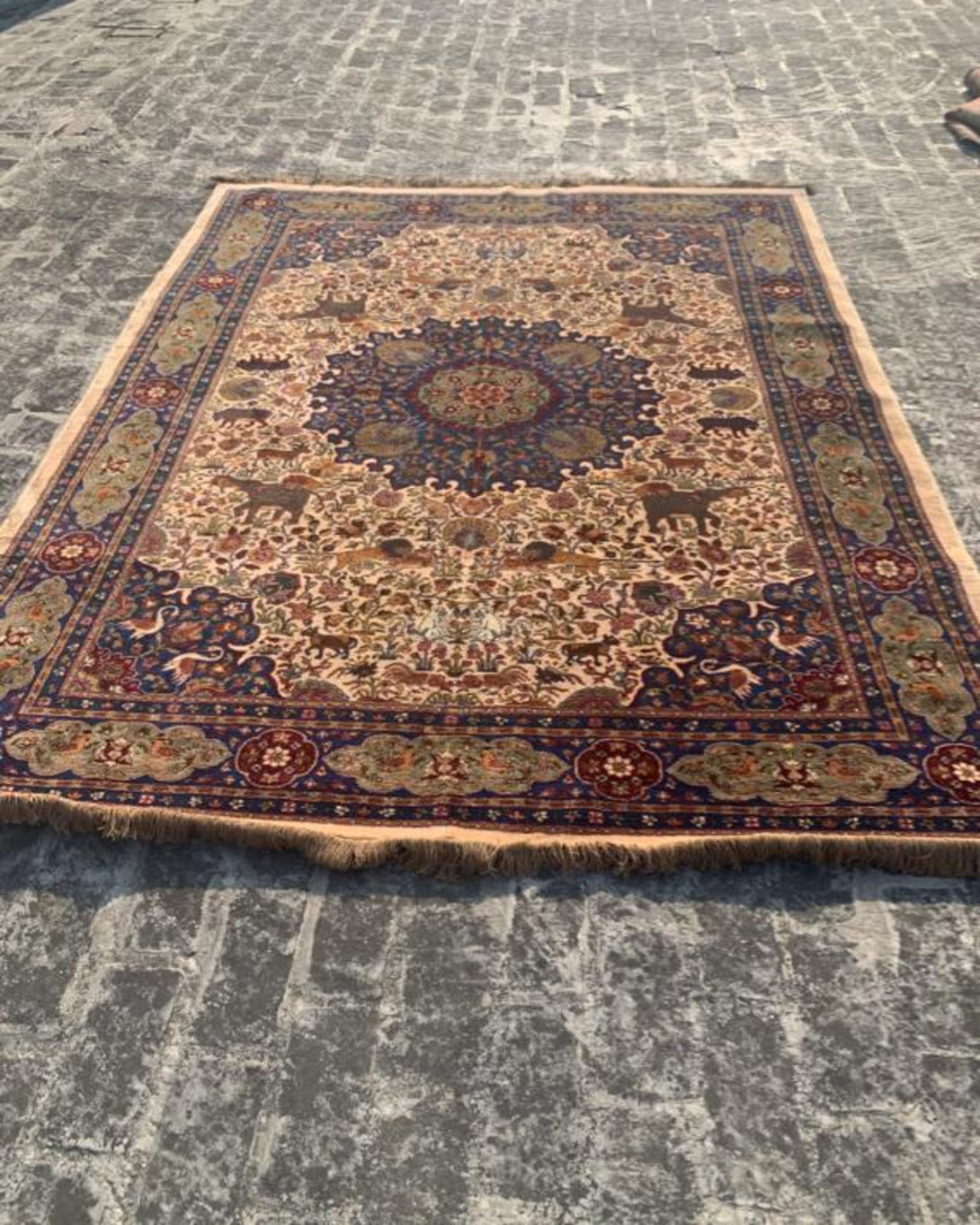 Luxury Kashmiri Carpet