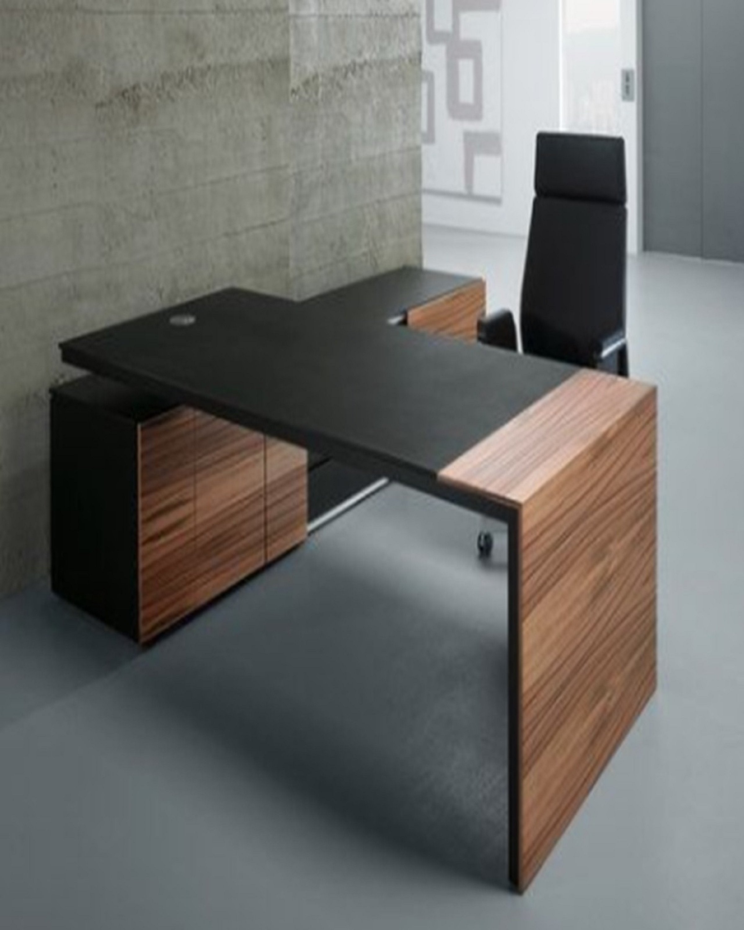 Luxury Md Desk