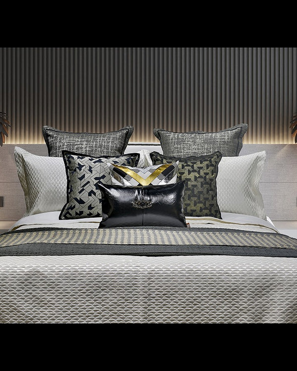 Luxury bed set with pillow