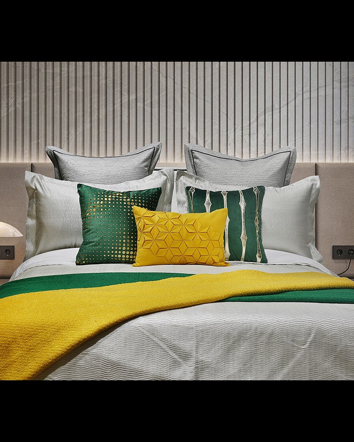 Luxury Yellow and green bed set with pillow