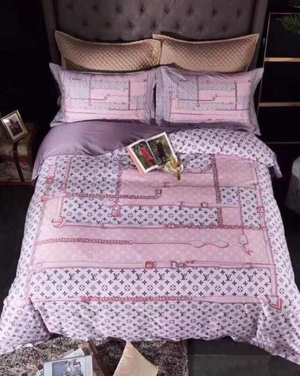 Luxury bed set with pillow