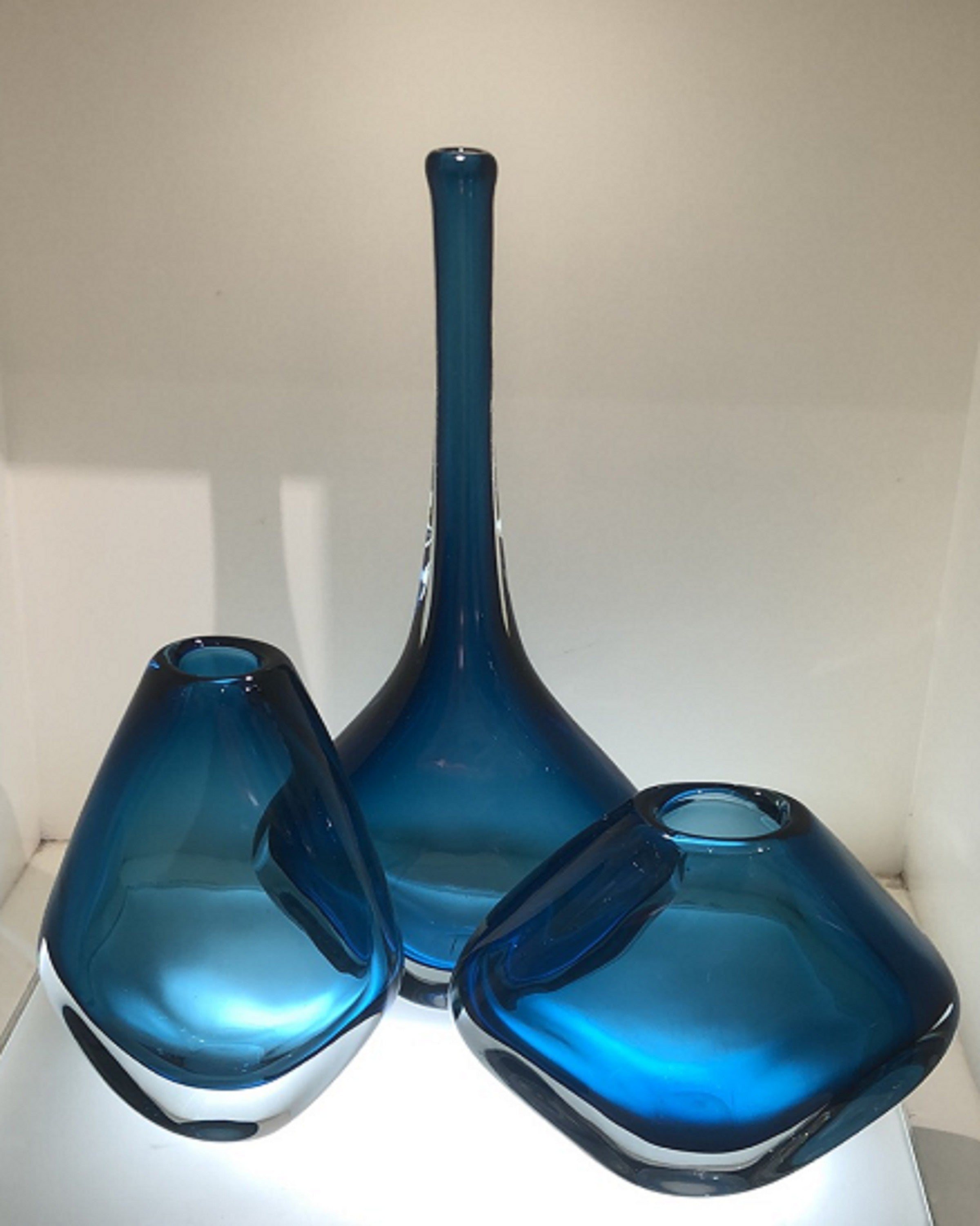 Luxury Blue Transparent Acrylic Vases