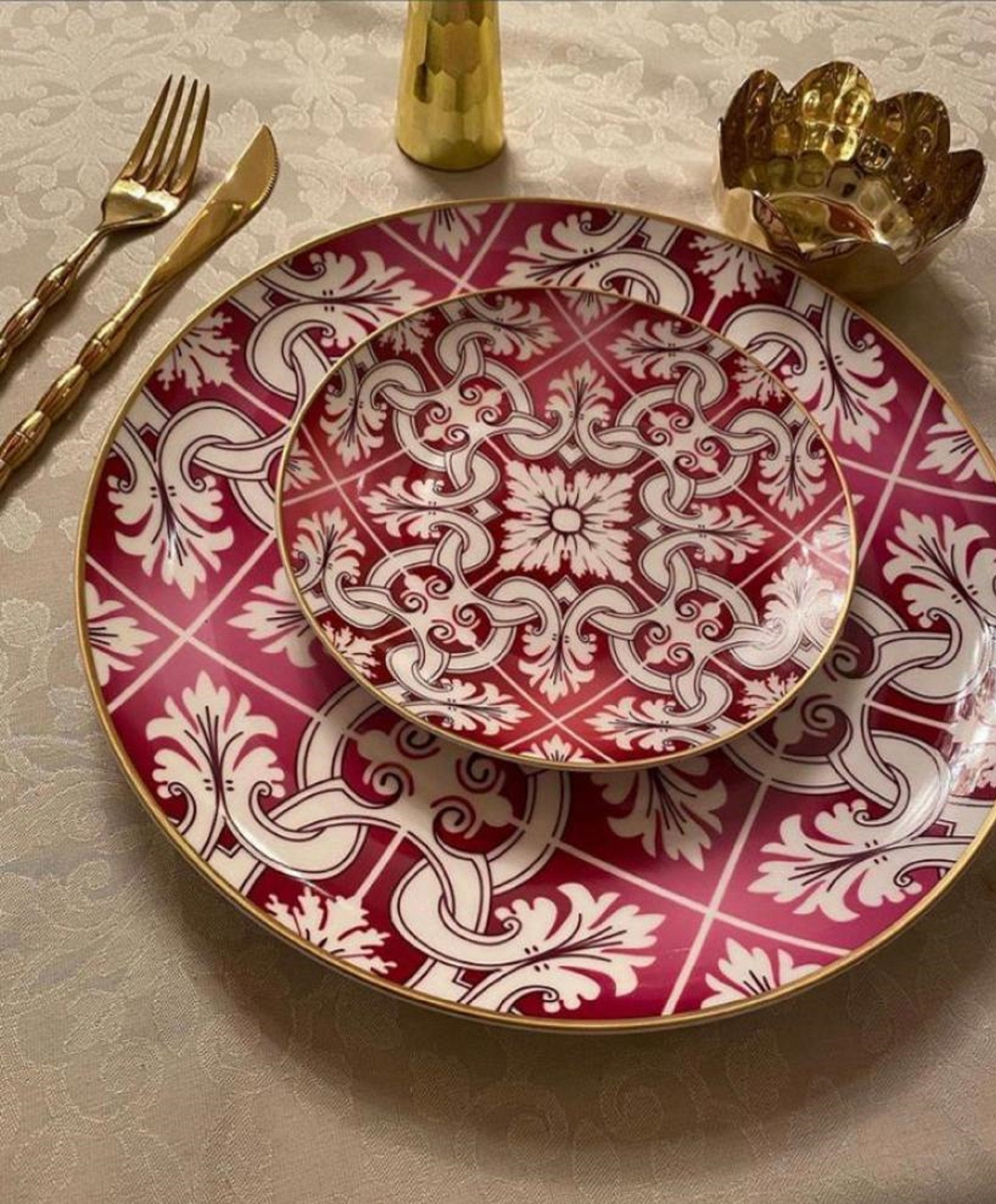 Royal Bone China Red Dinner Plates Online