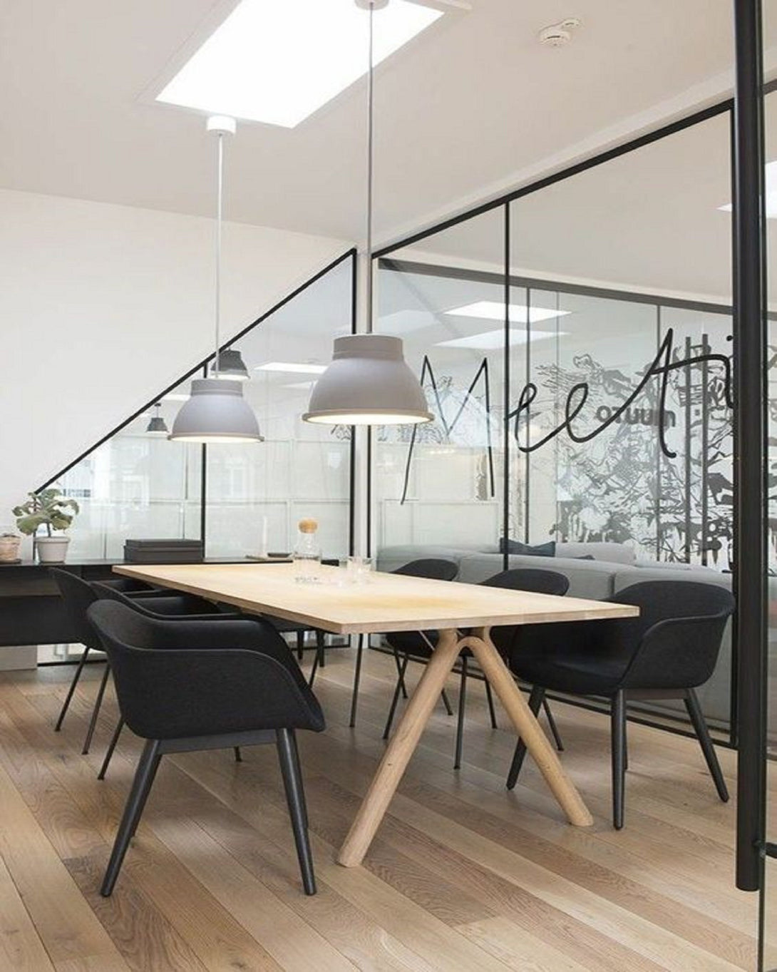 Luxury Meeting Table