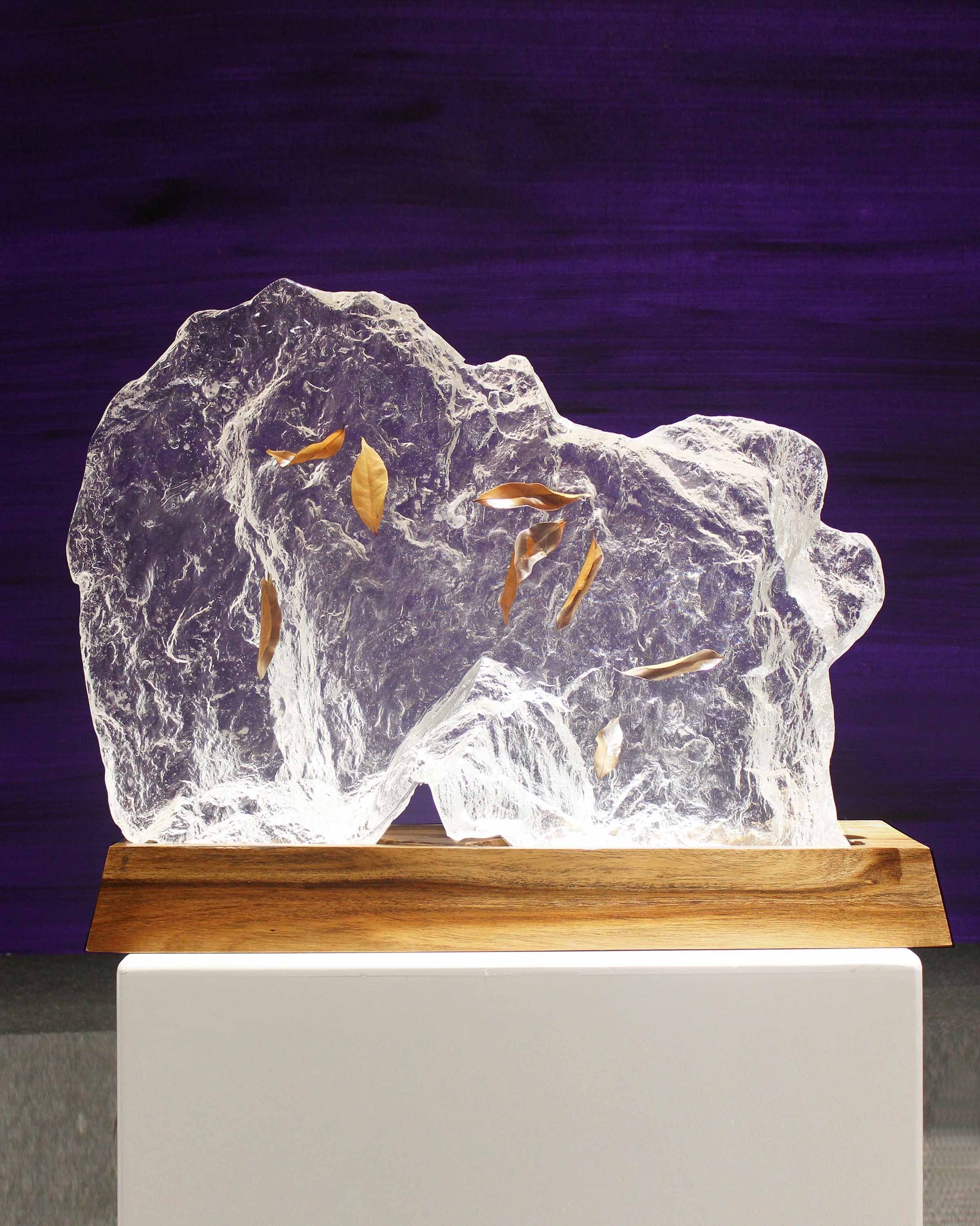 Luxury Transparent acrylic Sculpture