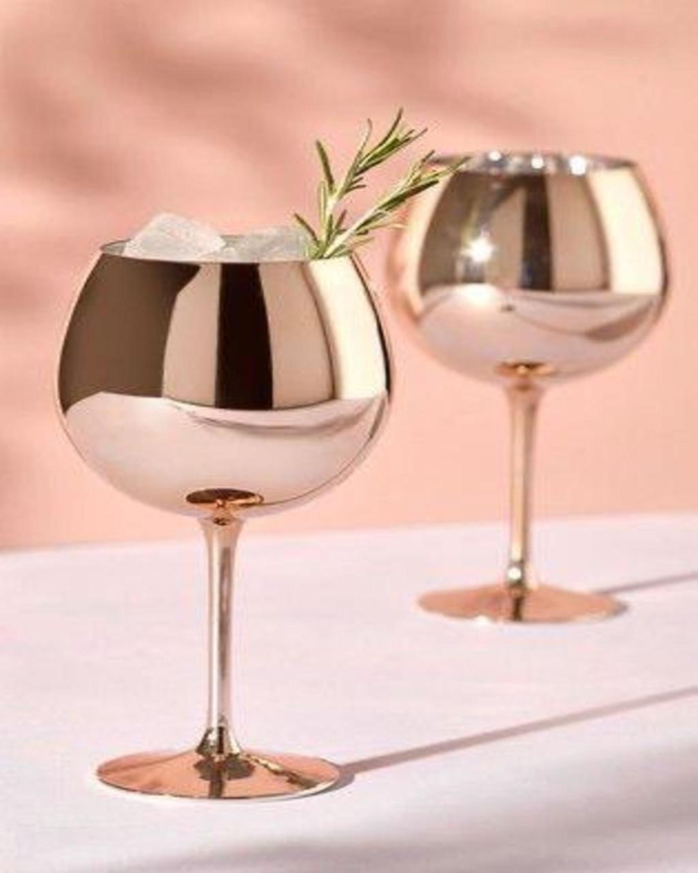 Luxury wine glass server ware