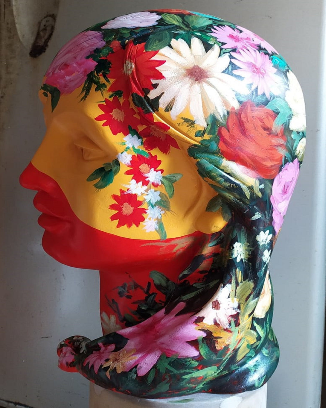 Luxury colorful sculpture