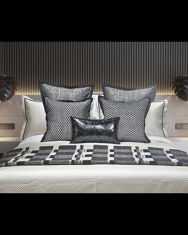 Luxury bed sets with pillow