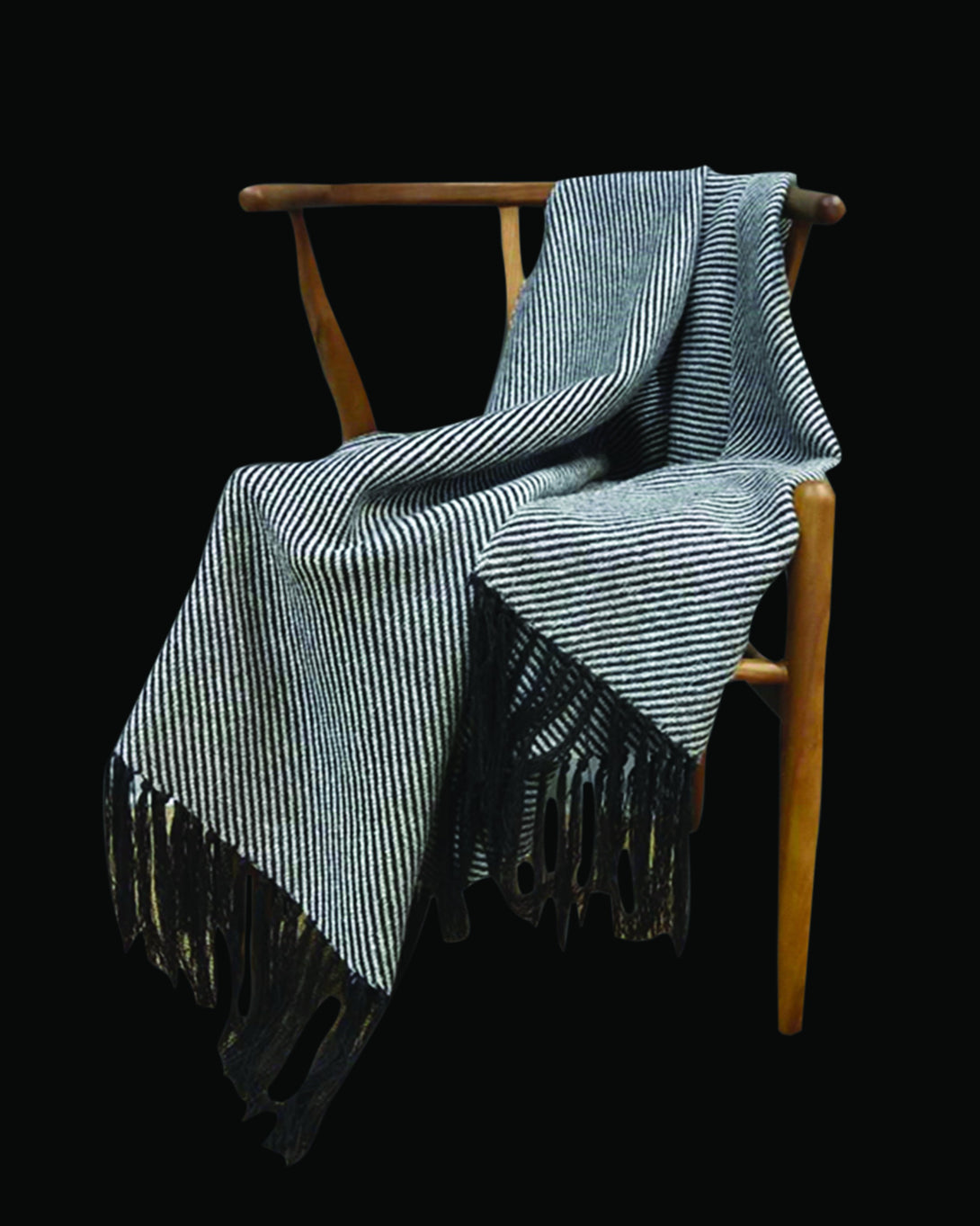 Merrin Luxury Grey Black Throw & Blanket